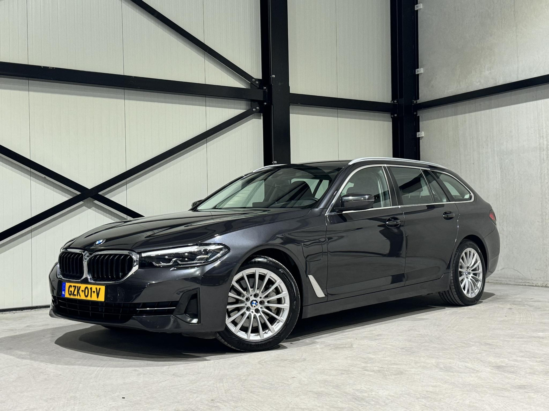 BMW 5 Serie Touring 530e Business GZK01V