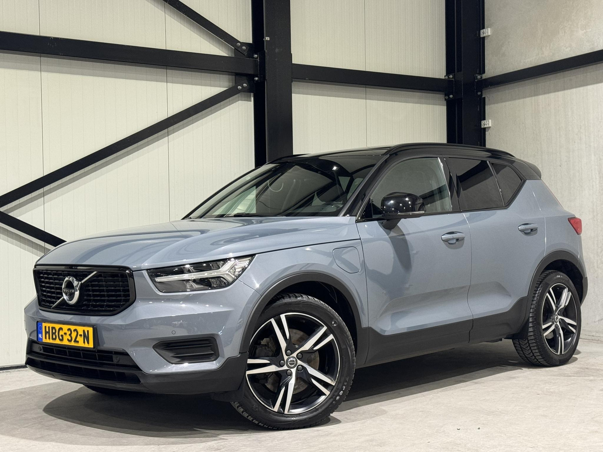 Volvo XC40 1.5 T5 Twin Engine R-Design HBG32N