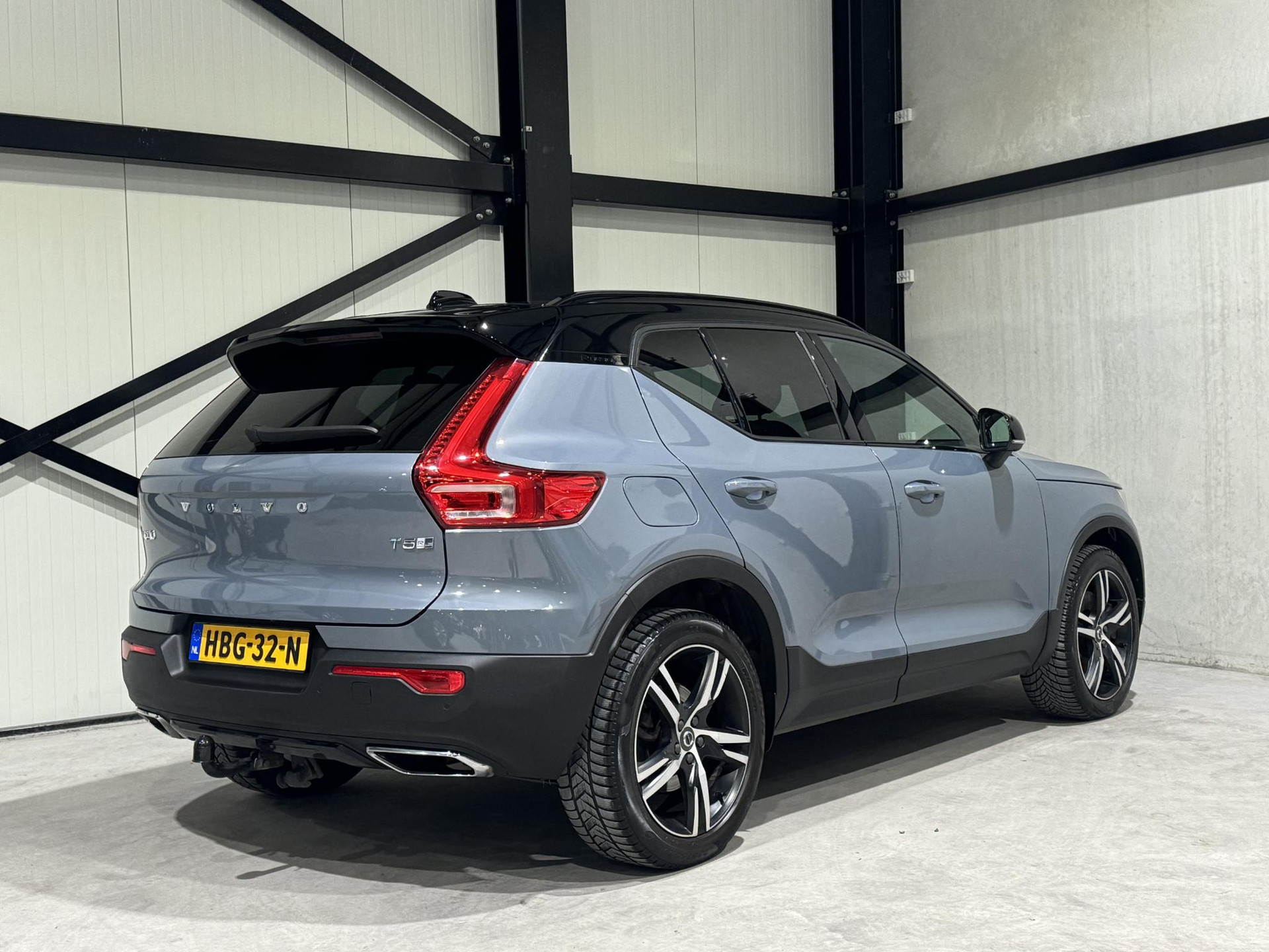 Volvo XC40 1.5 T5 Twin Engine R-Design HBG32N