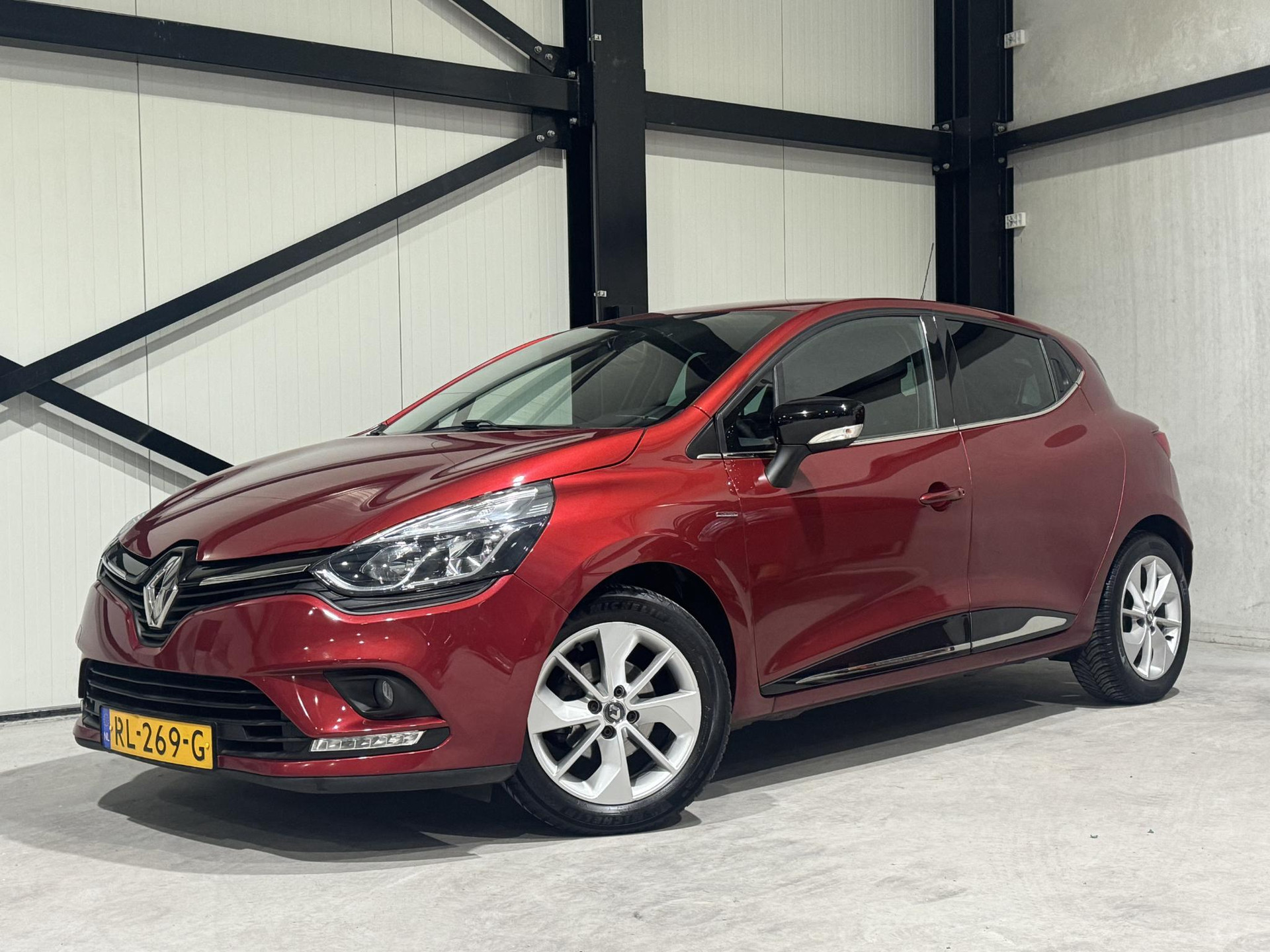 Renault Clio 0.9 TCe Limited RL269G