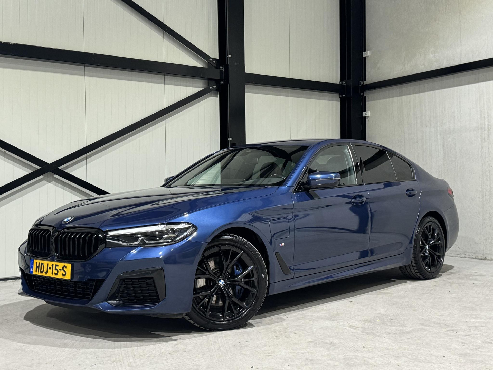 BMW 5 Serie 530e M-Sport HDJ15S