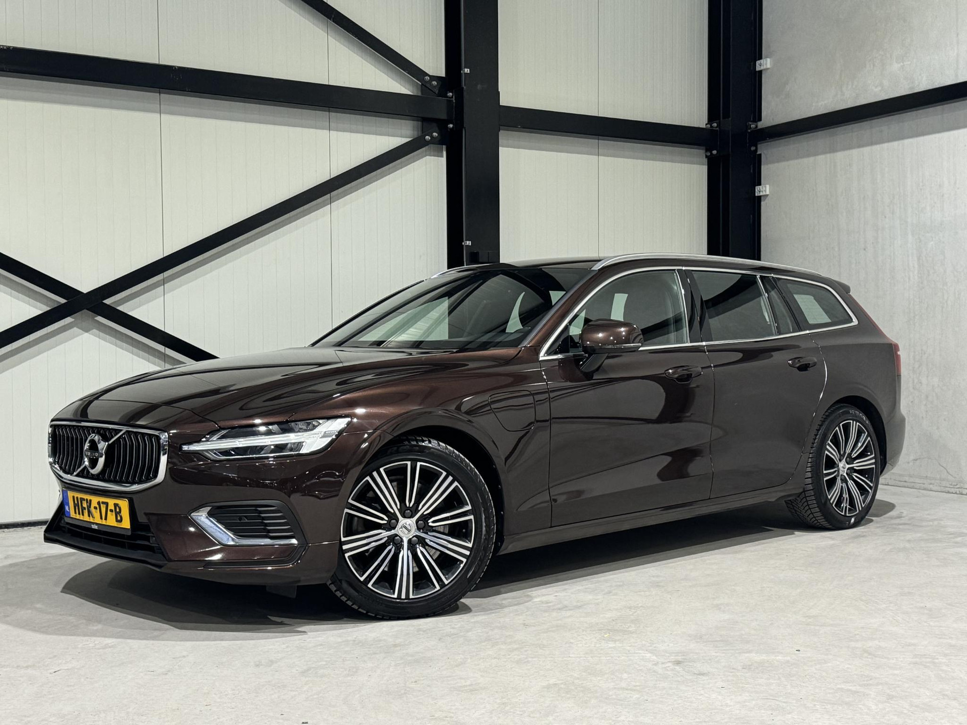 Volvo V60 2.0 T6 Recharge AWD Inscription HFK17B