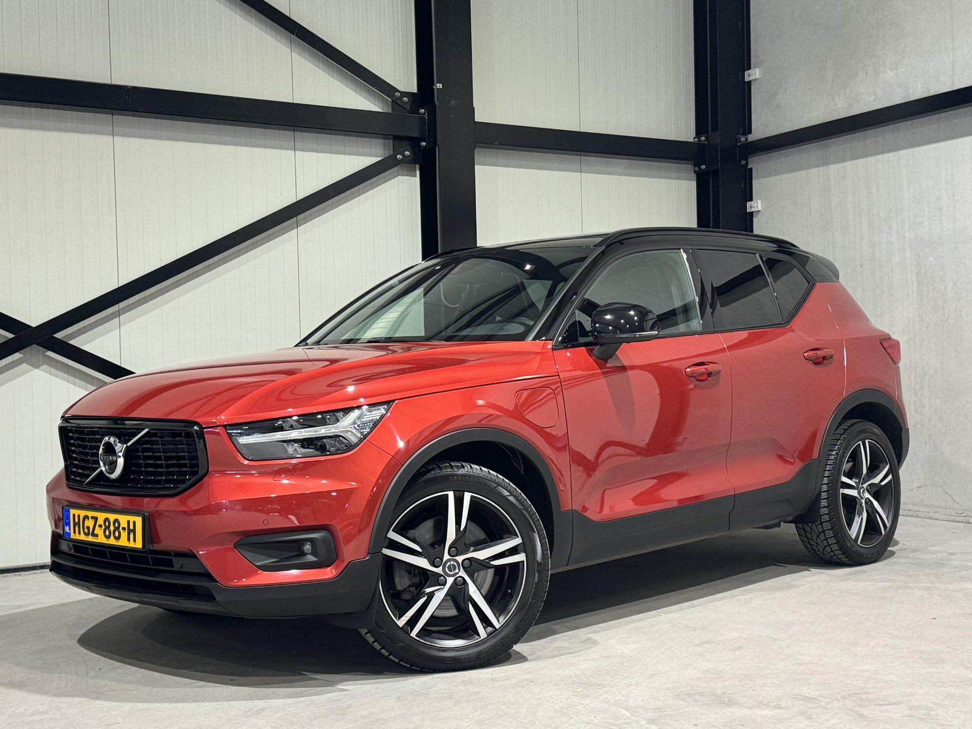 Volvo XC40 1.5 T4 Recharge R-Design HGZ88H