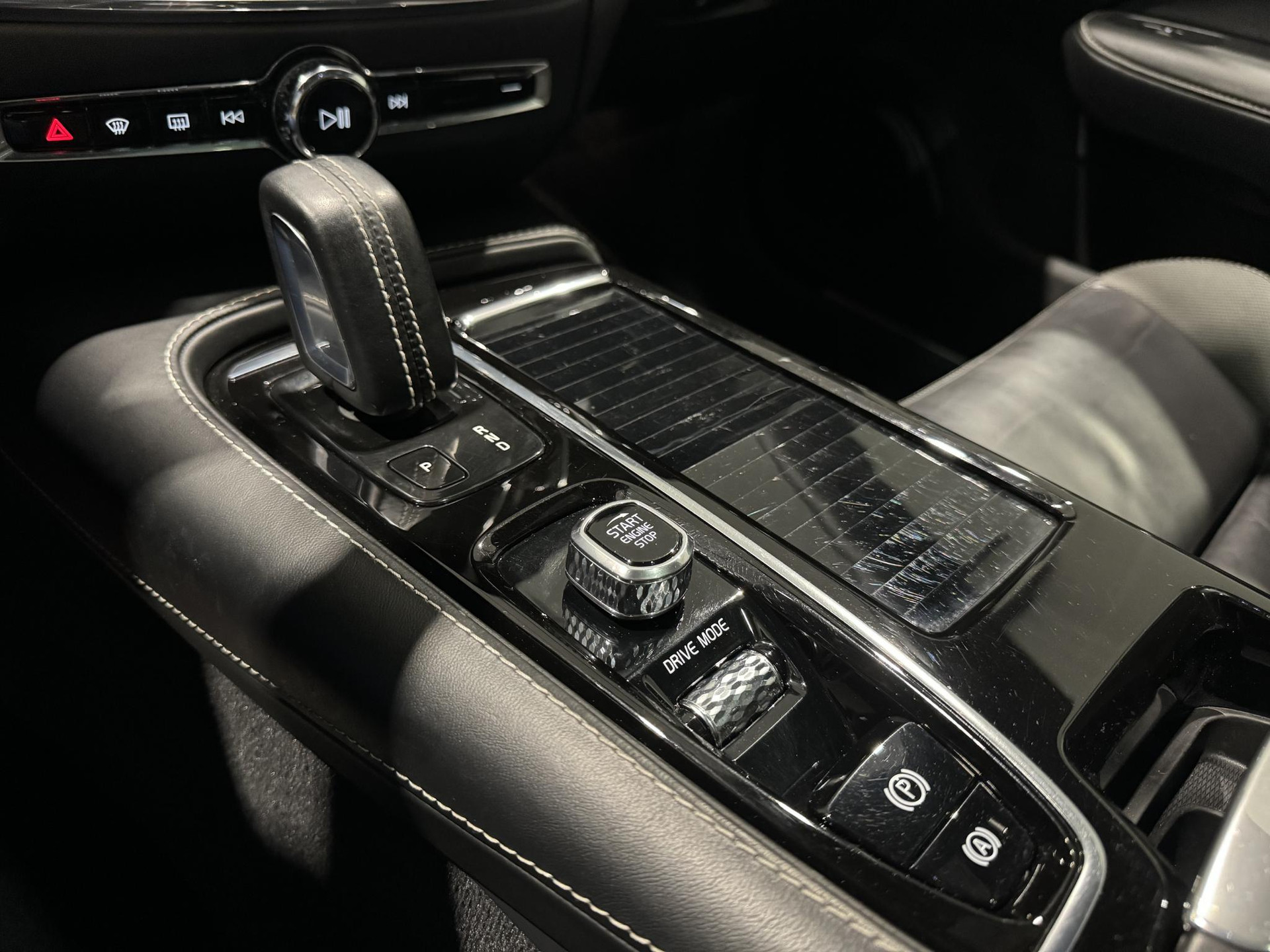 Volvo V60 2.0 T6 Twin Engine AWD R-Design HVL44R