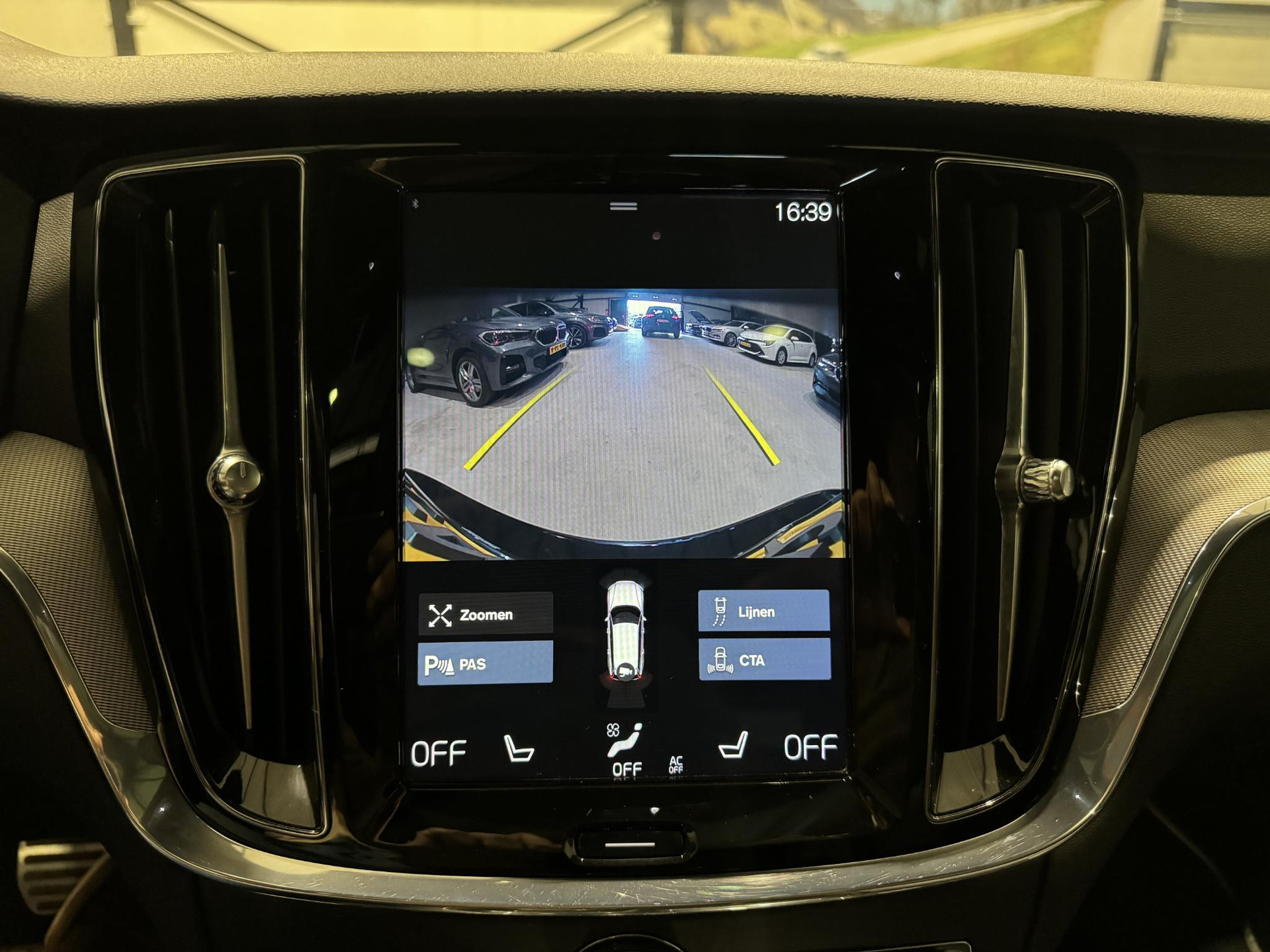 Volvo V60 2.0 T6 Twin Engine AWD R-Design HVL44R