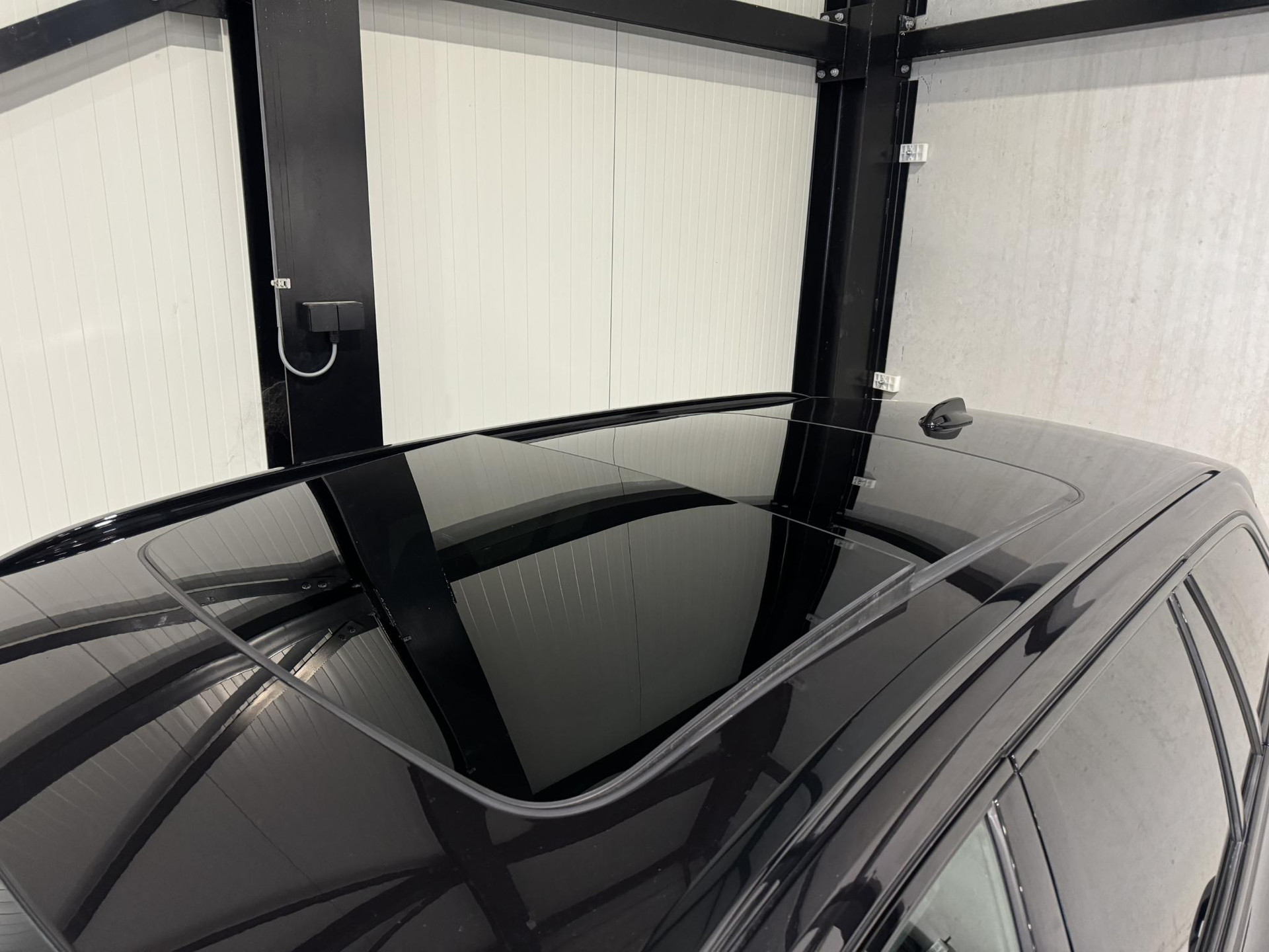 Volvo V60 2.0 T6 Twin Engine AWD R-Design HVL44R