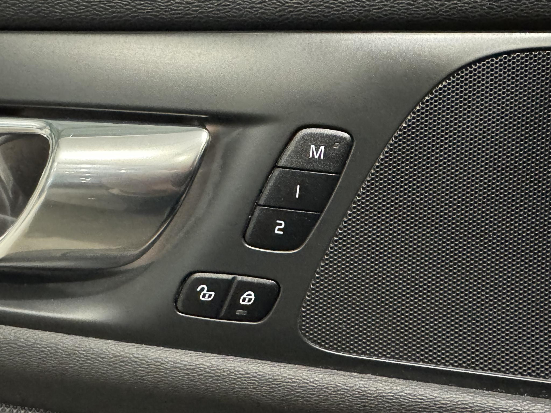 Volvo V60 2.0 T6 Twin Engine AWD R-Design HVL44R