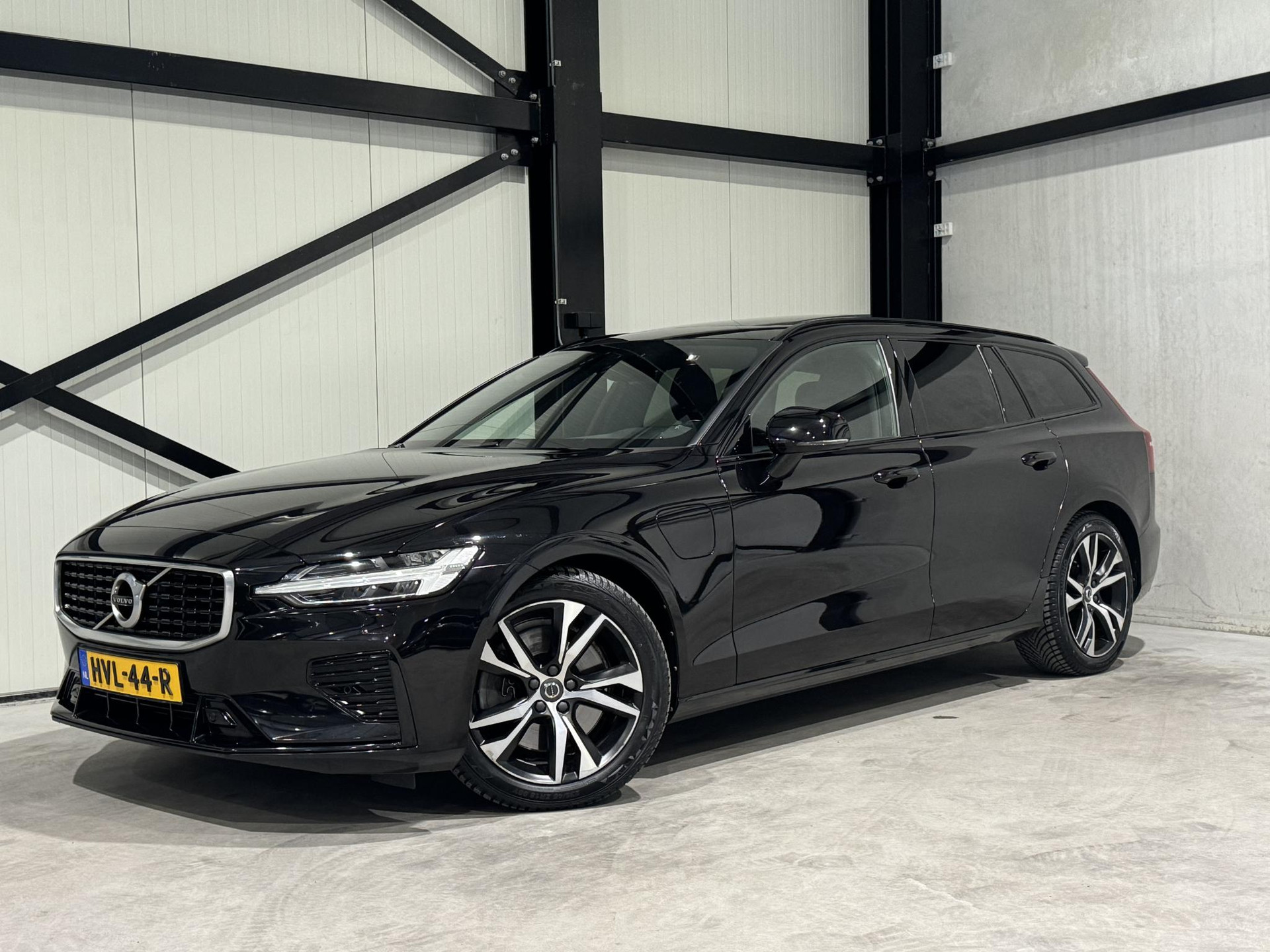 Volvo V60 2.0 T6 Twin Engine AWD R-Design HVL44R
