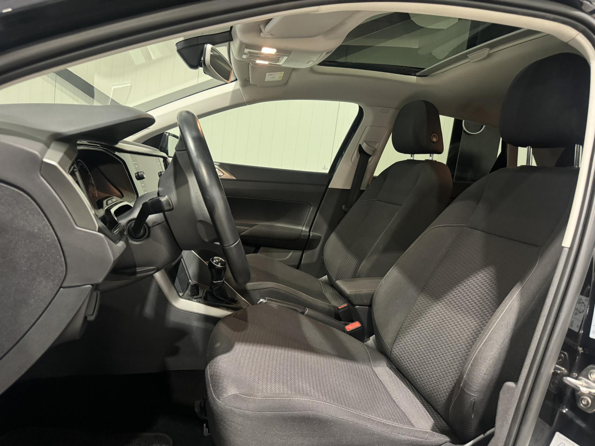 Volkswagen Polo 1.0 TSI R-LINE ZP677G