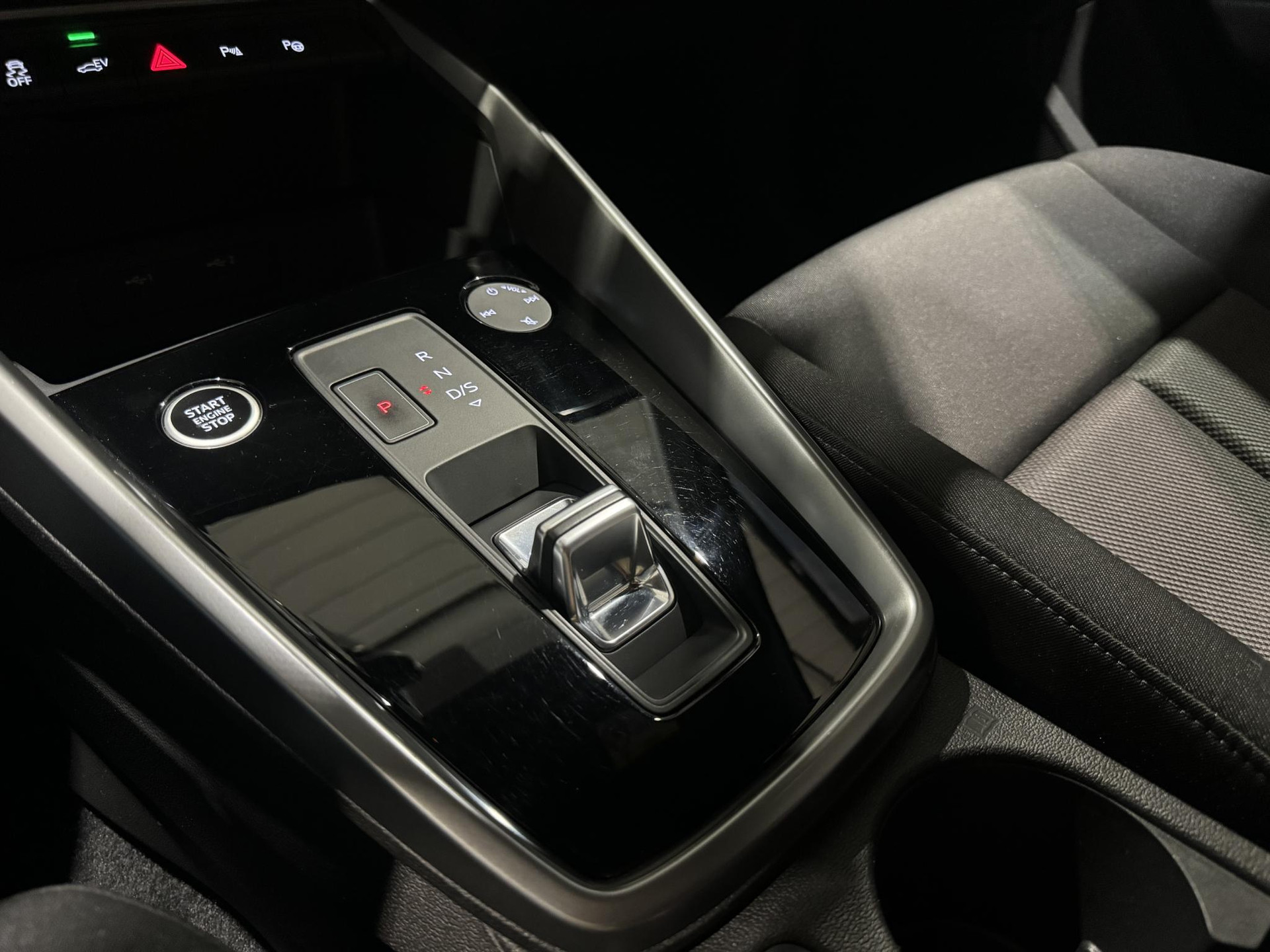 Audi A3 Sportback 40 TFSI e Edition JDT04F