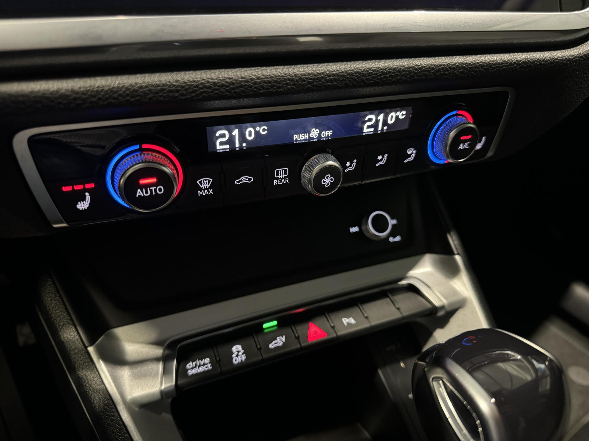 Audi Q3 Sportback 45 TFSI e S-Line JFH44R