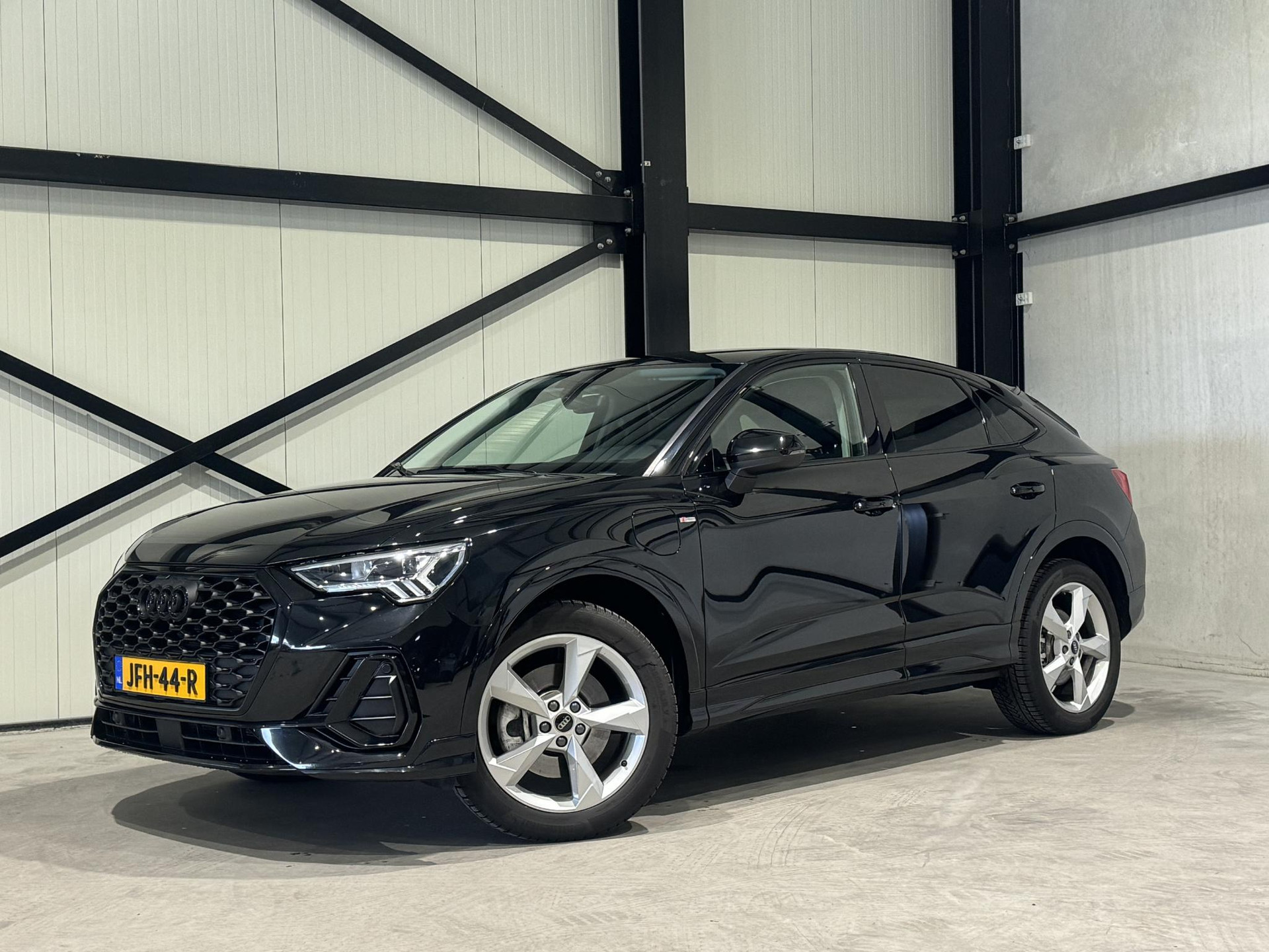 Audi Q3 Sportback 45 TFSI e S-Line JFH44R