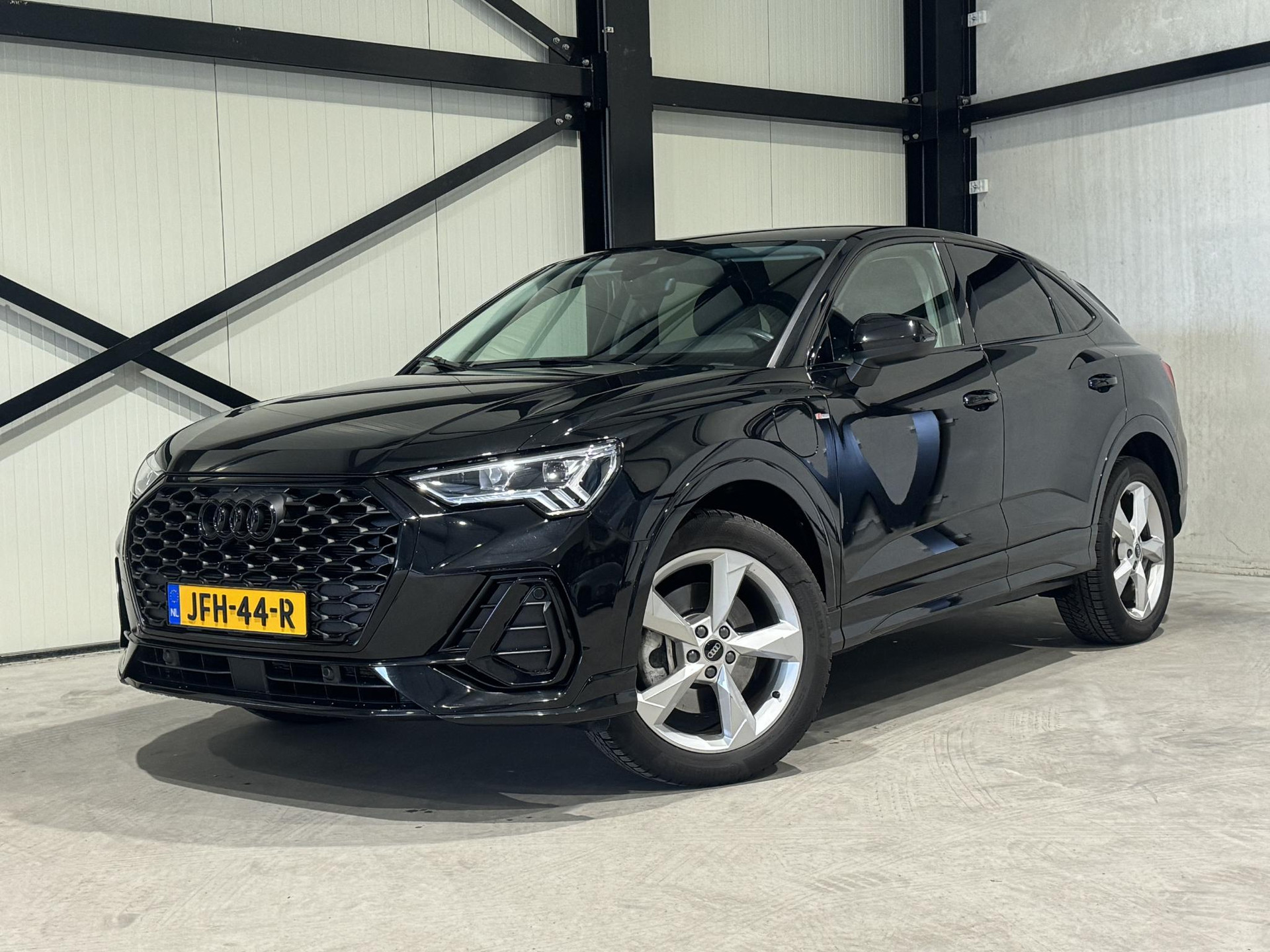 Audi Q3 Sportback 45 TFSI e S-Line JFH44R