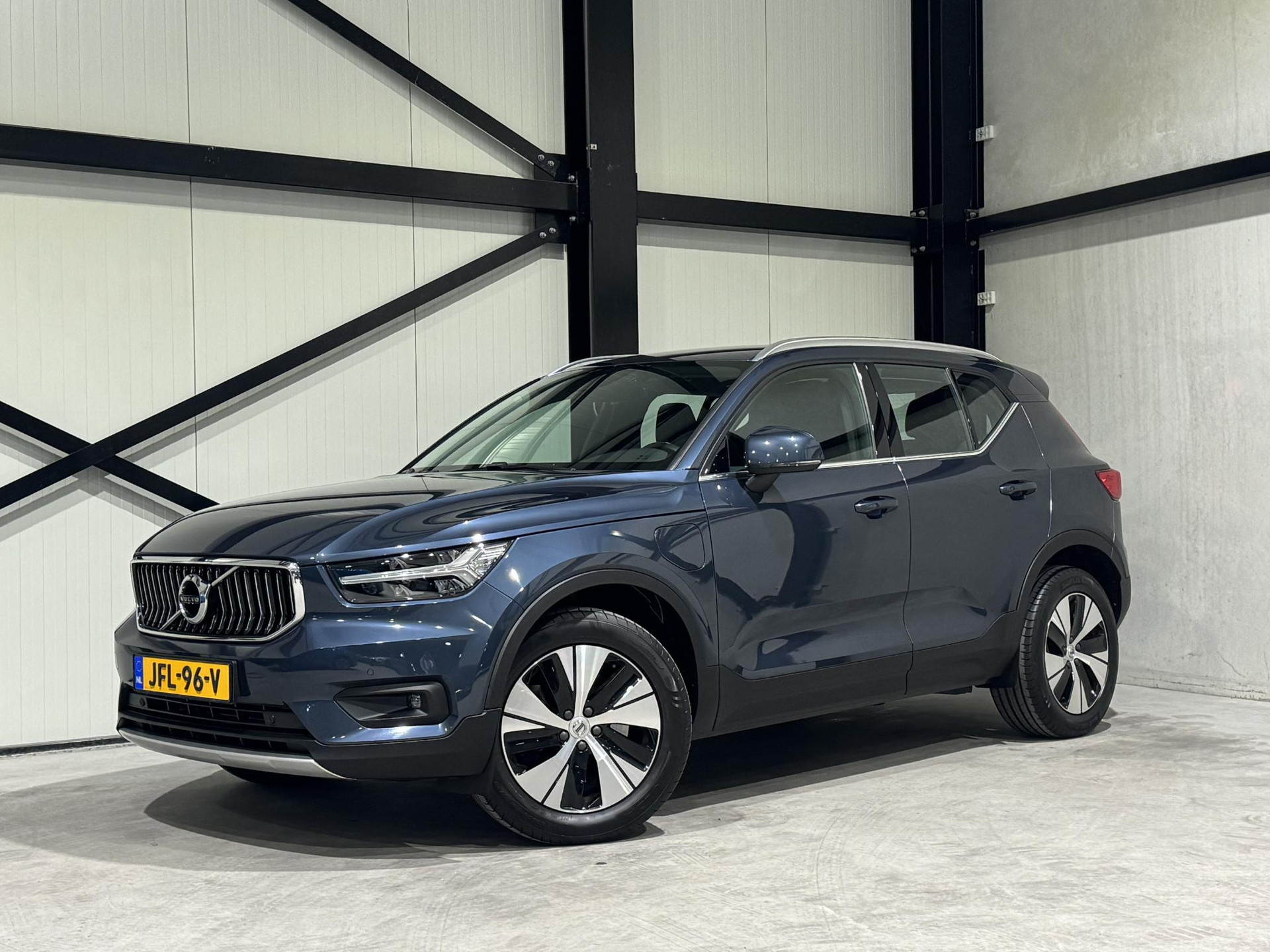 Volvo XC40 1.5 T4 Recharge Inscription Expression JFL96V