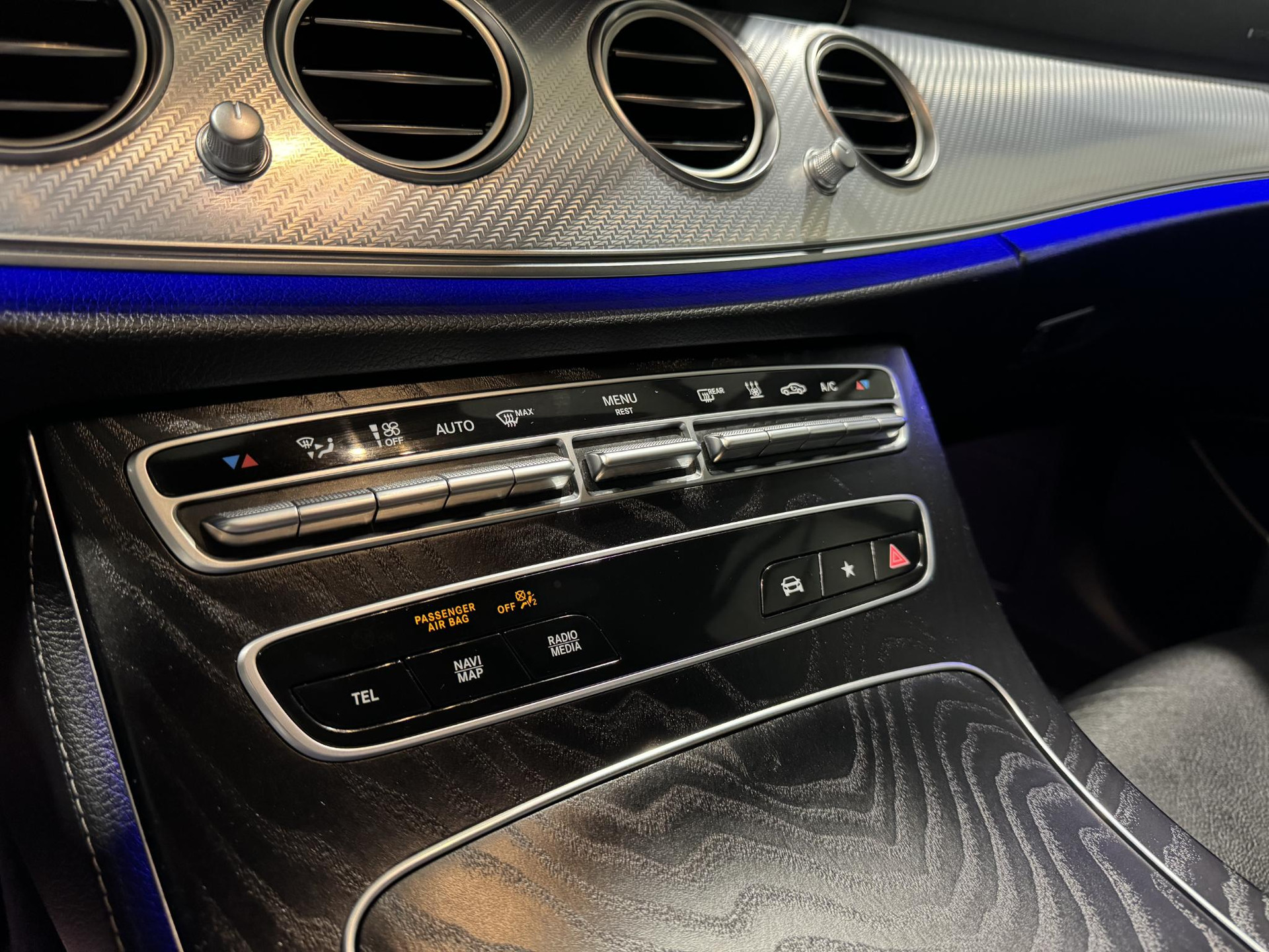 Mercedes-Benz E-Klasse 300 e Business Solution JHH37K