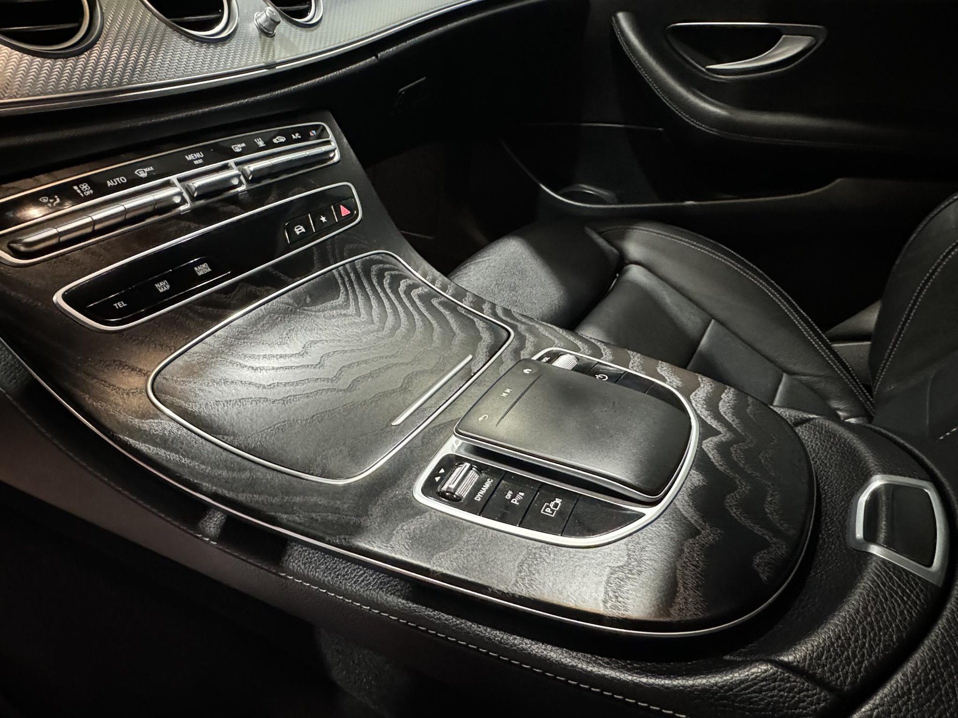 Mercedes-Benz E-Klasse 300 e Business Solution JHH37K