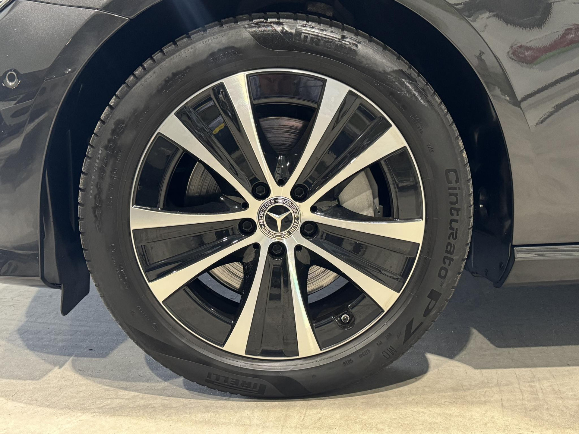 Mercedes-Benz E-Klasse 300 e Business Solution JHH37K