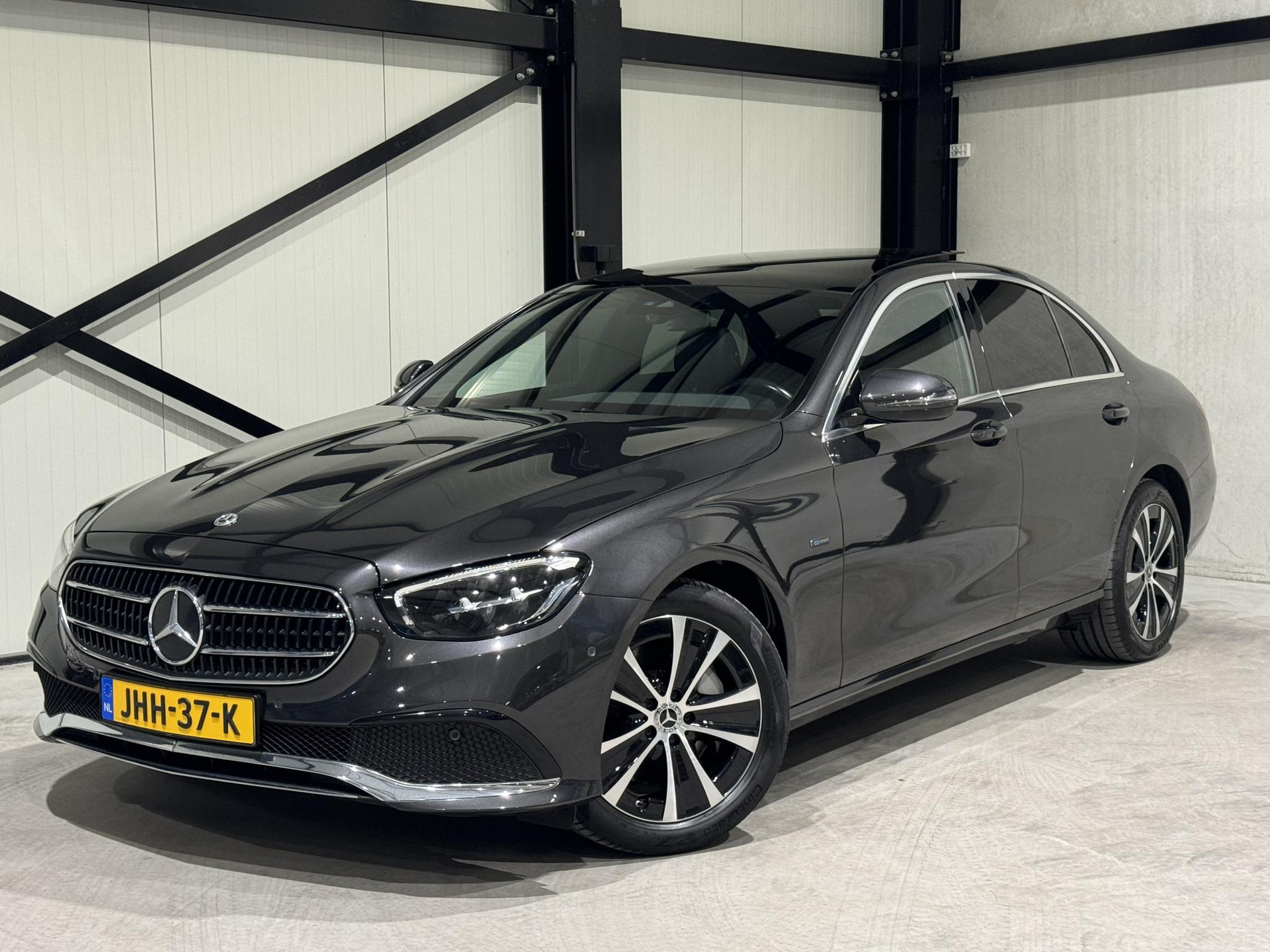 Mercedes-Benz E-Klasse 300 e Business Solution JHH37K