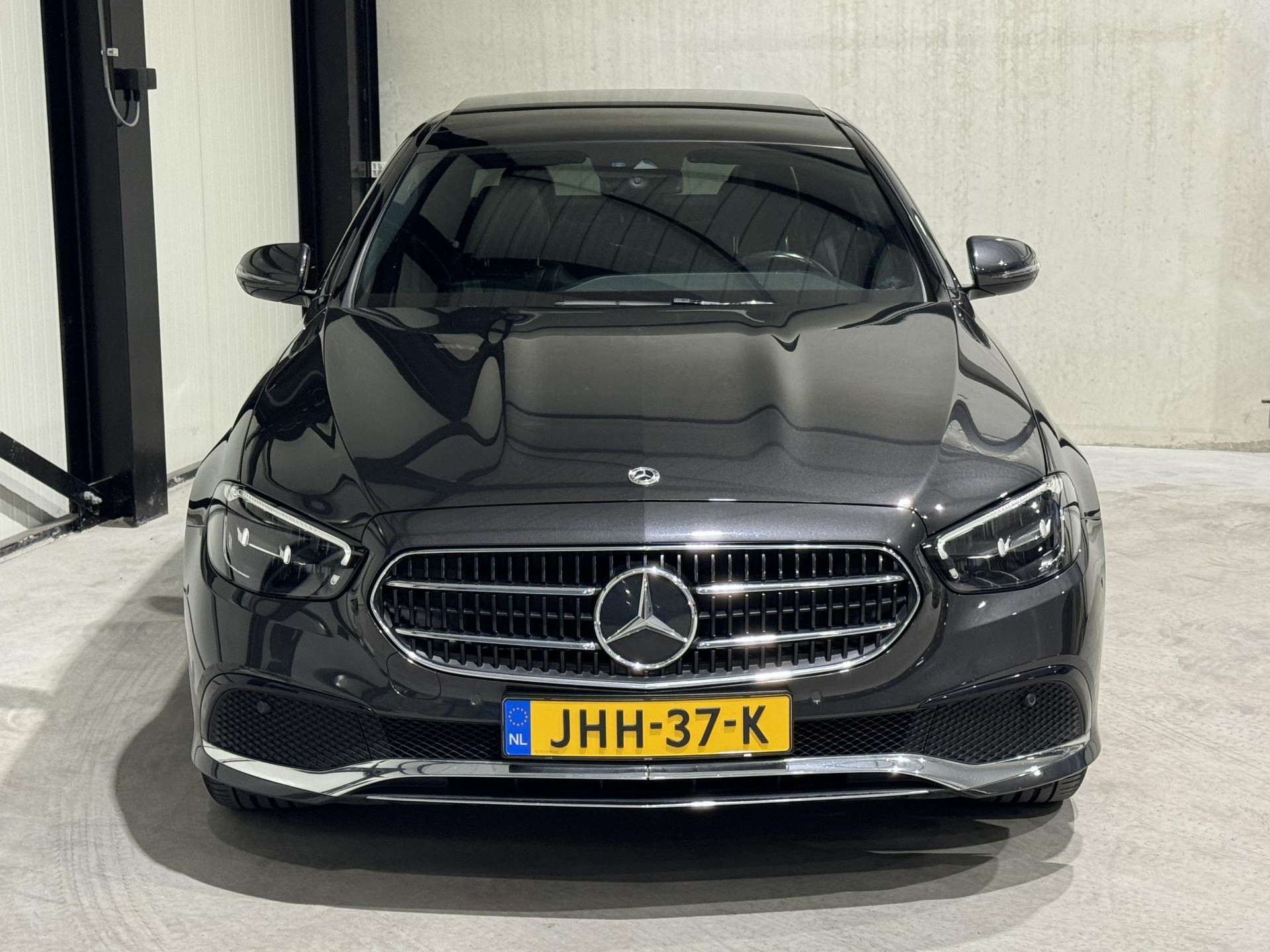 Mercedes-Benz E-Klasse 300 e Business Solution JHH37K