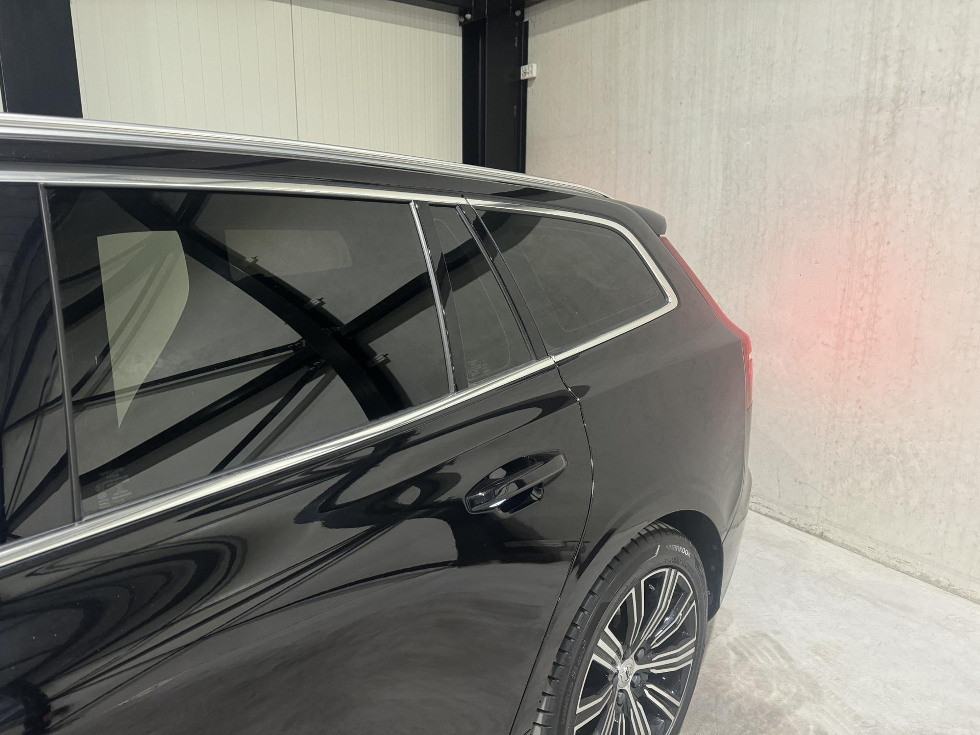 Volvo V60 2.0 T6 Twin Engine AWD Momentum Pro JHS73F