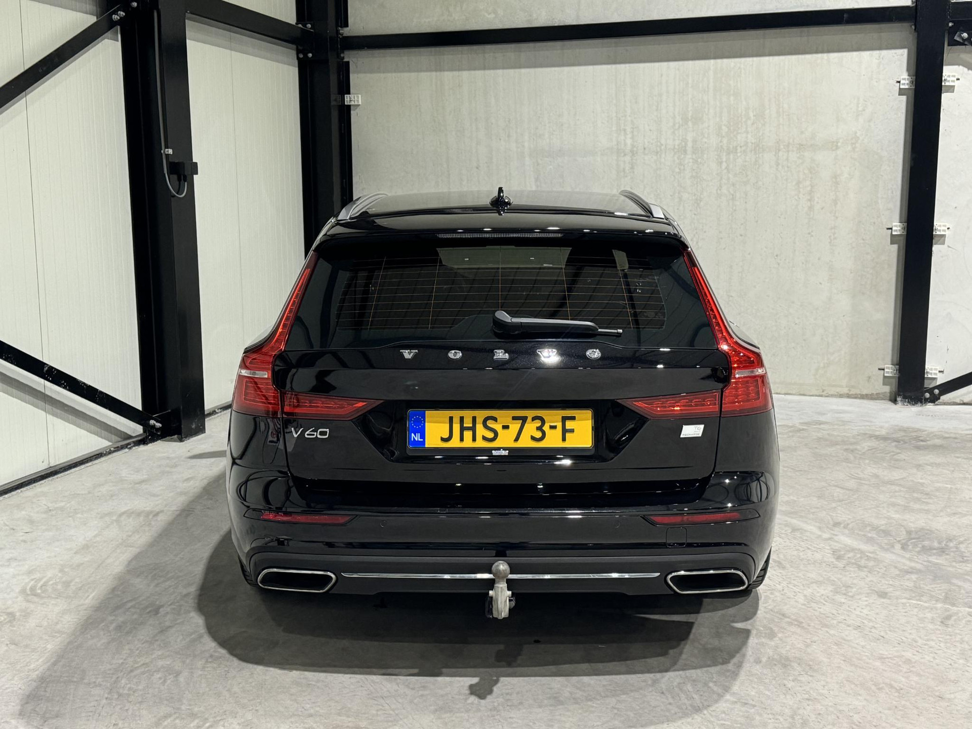Volvo V60 2.0 T6 Twin Engine AWD Momentum Pro JHS73F