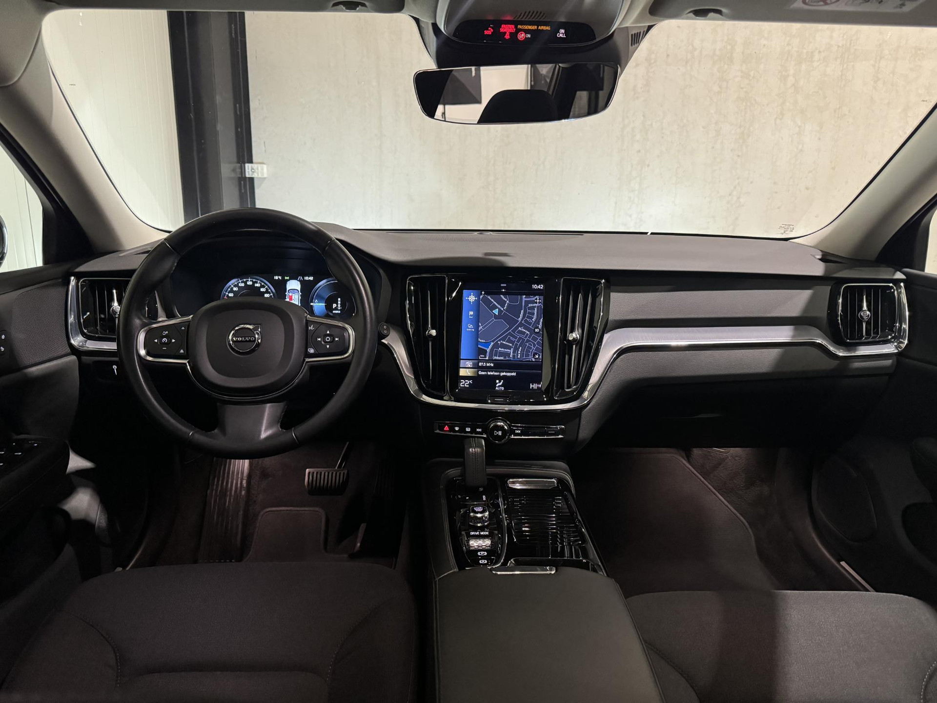 Volvo V60 2.0 T6 Twin Engine AWD Momentum Pro JHS73F