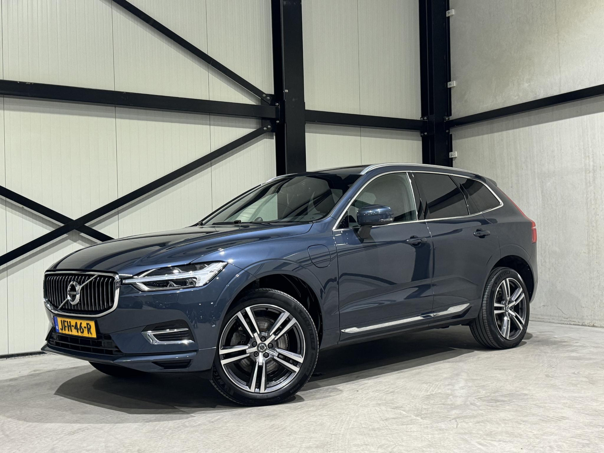 Volvo XC60 2.0 T8 Plug-in hybrid AWD Inscription JFH46R