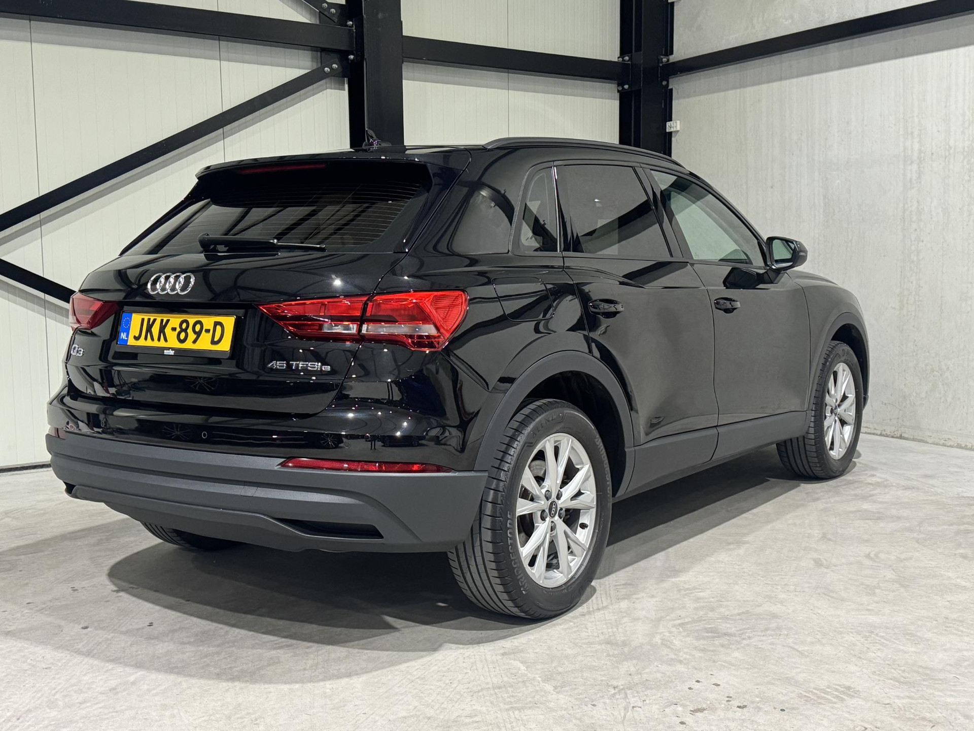 Audi Q3 45 TFSI e Business JKK89D
