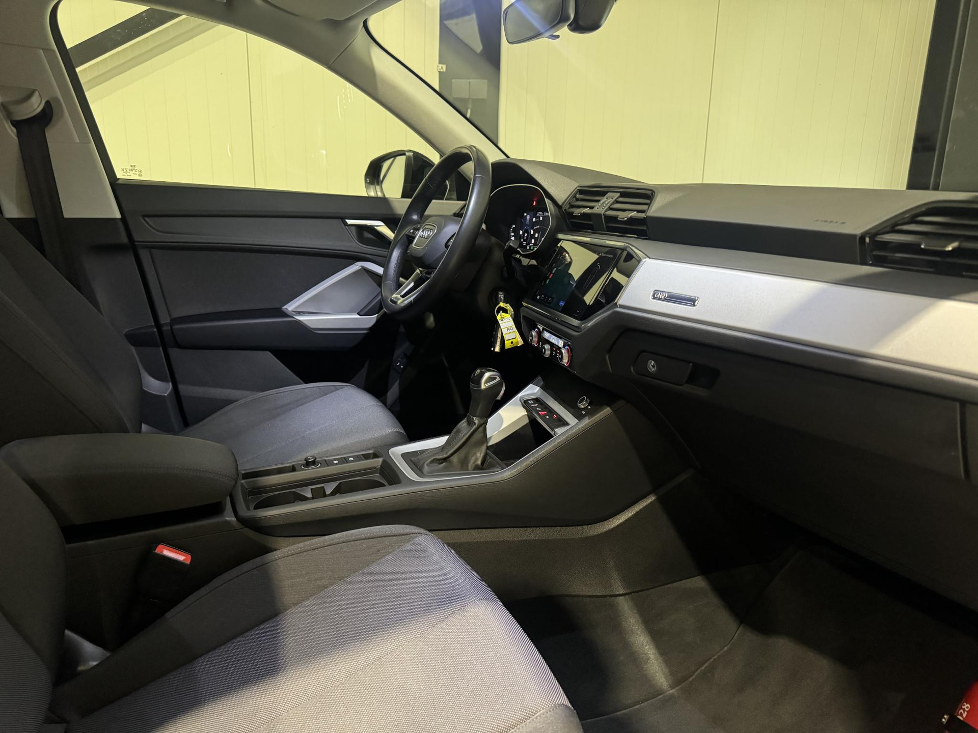 Audi Q3 45 TFSI e Business JKK89D