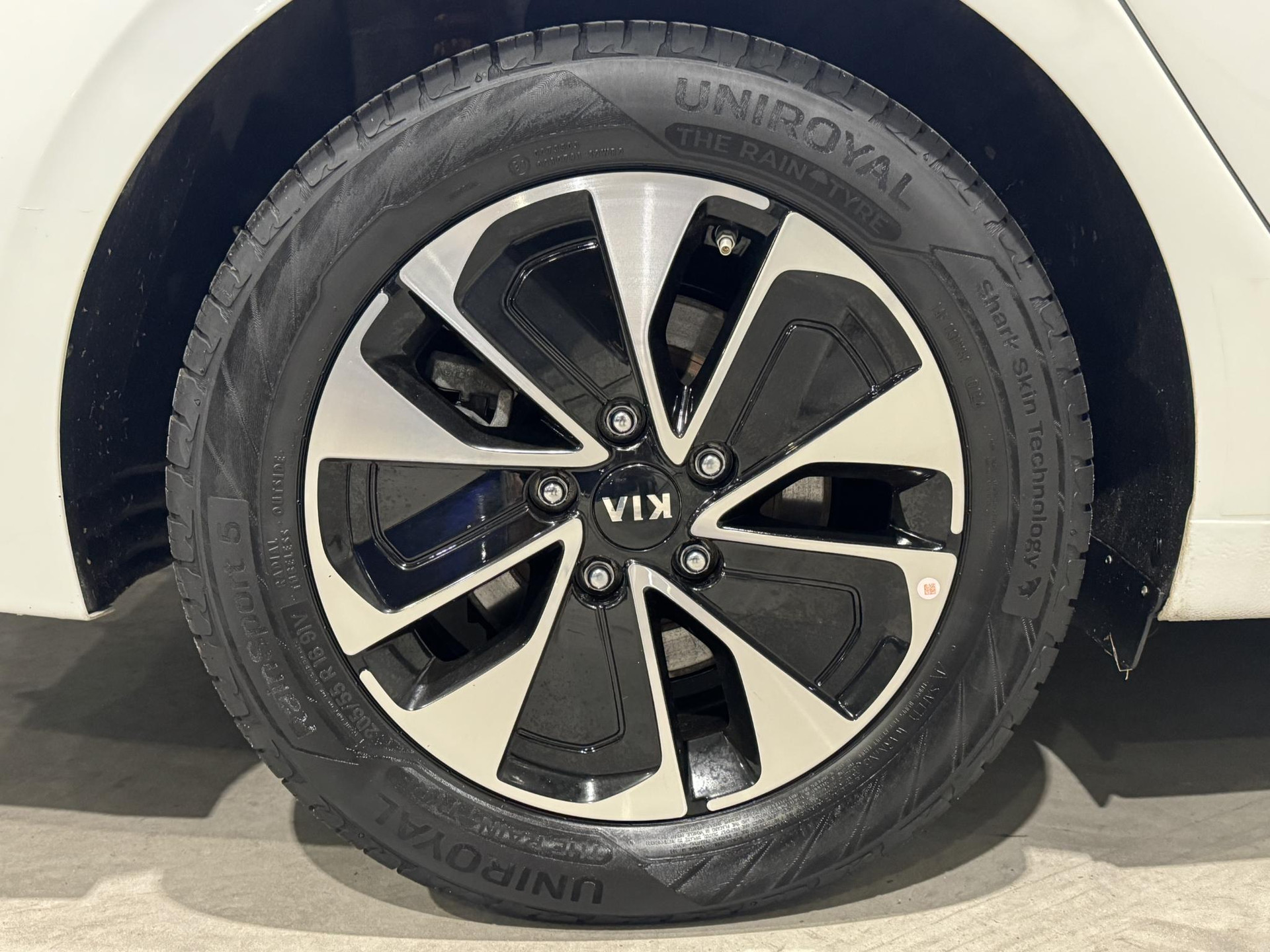 Kia Ceed Sportswagon 1.6 GDI PHEV BusinessLine JKK85D