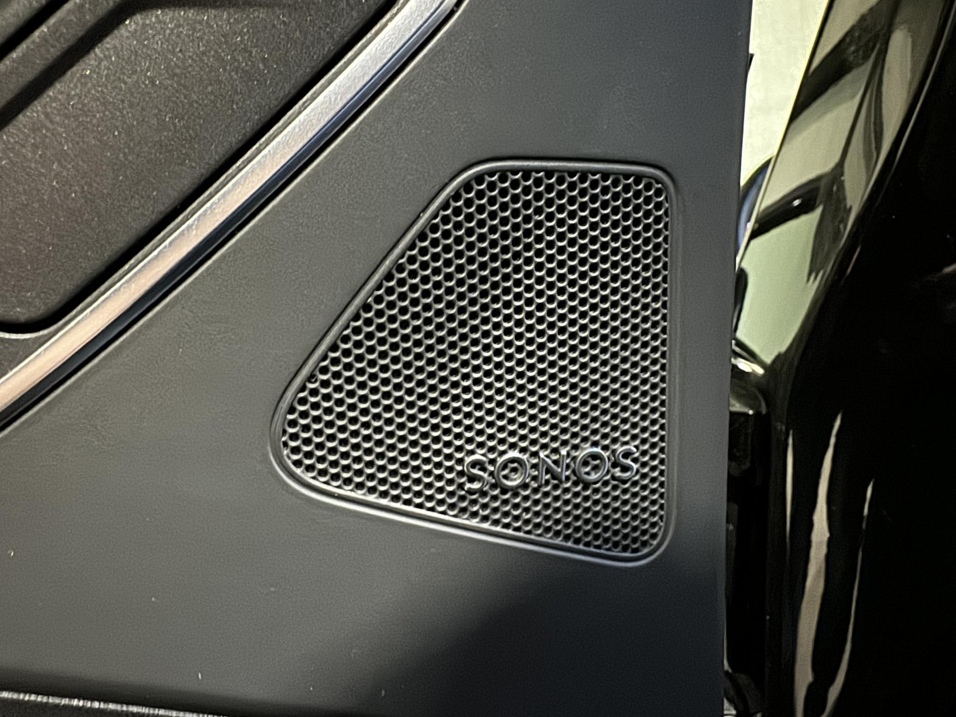 Audi Q4 e-tron 40 Launch edition S Competition 77 kWh GZG74P