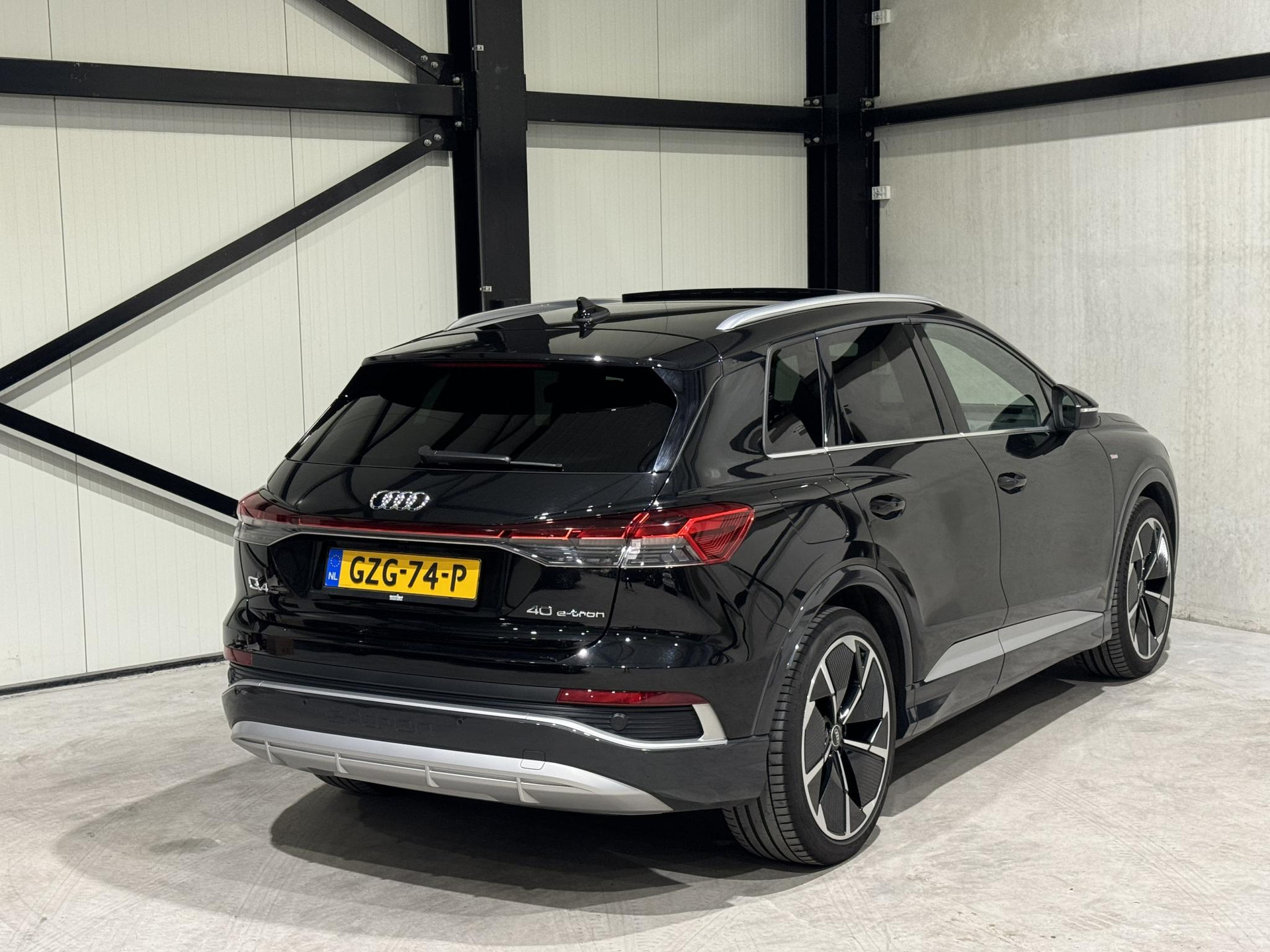 Audi Q4 e-tron 40 Launch edition S Competition 77 kWh GZG74P