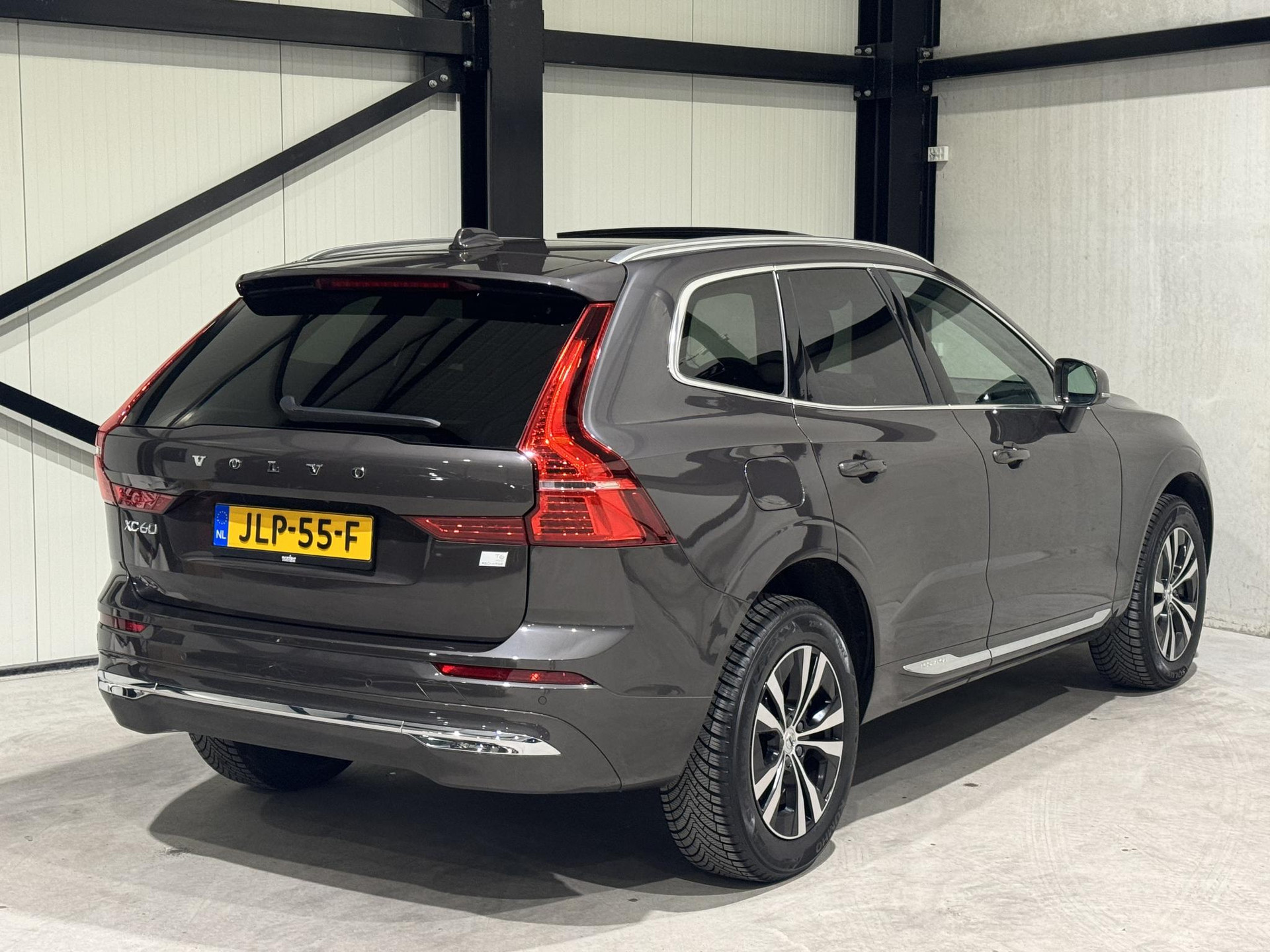 Volvo XC60 2.0 Recharge T6 AWD Business JLP55F