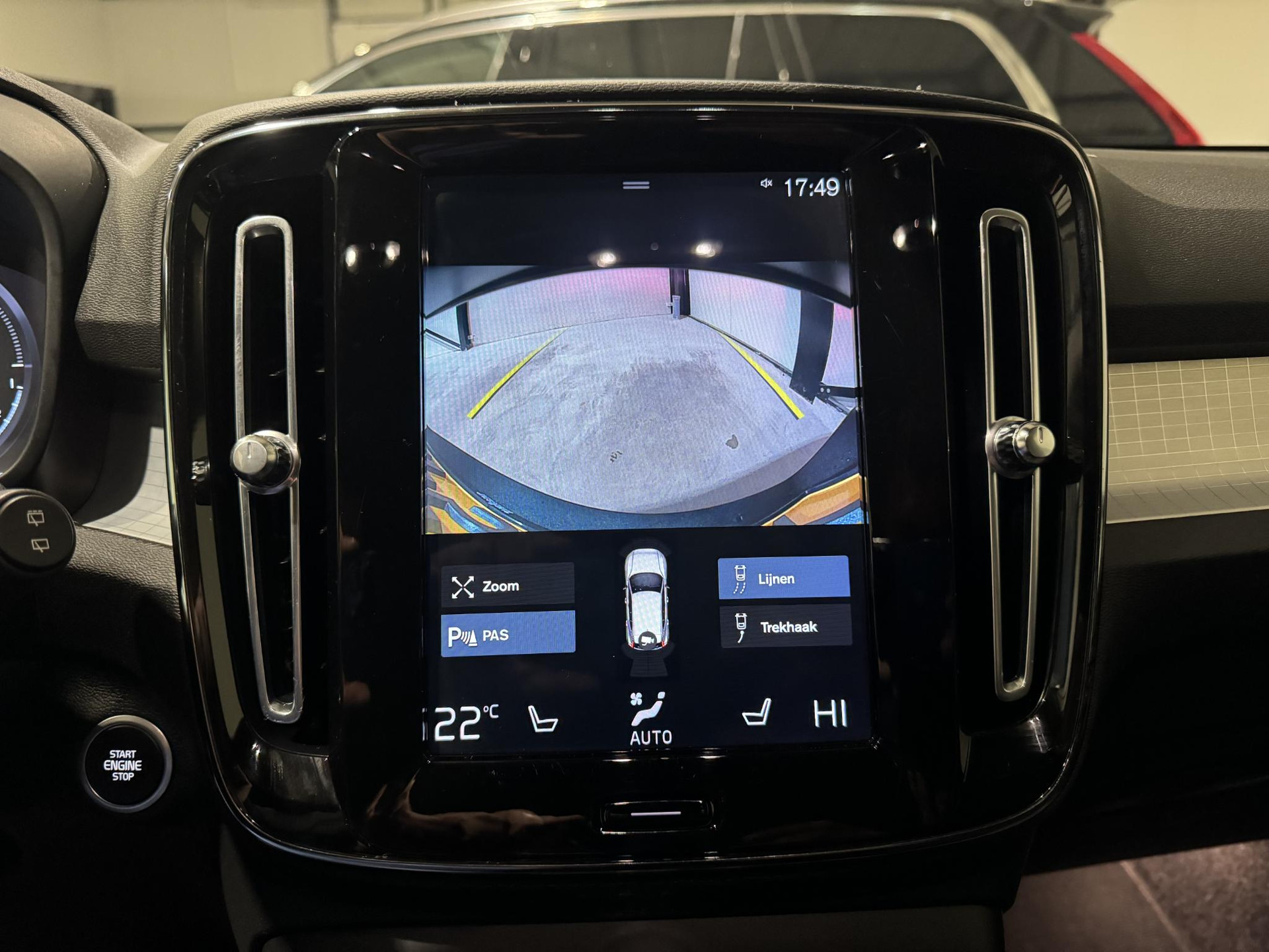 Volvo XC40 1.5 T5 Recharge Business JLV56X