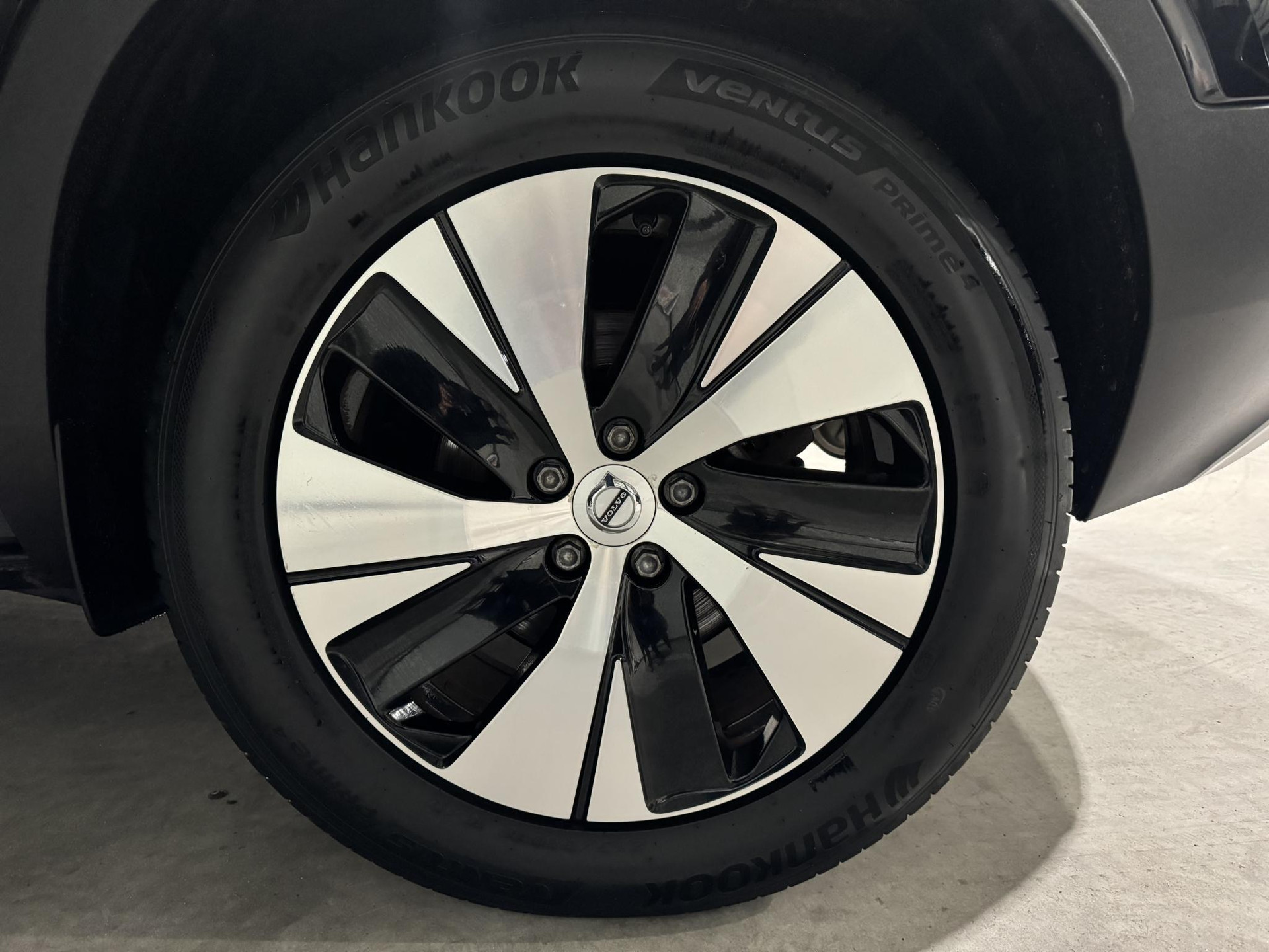 Volvo XC40 1.5 T5 Recharge Business JLV56X