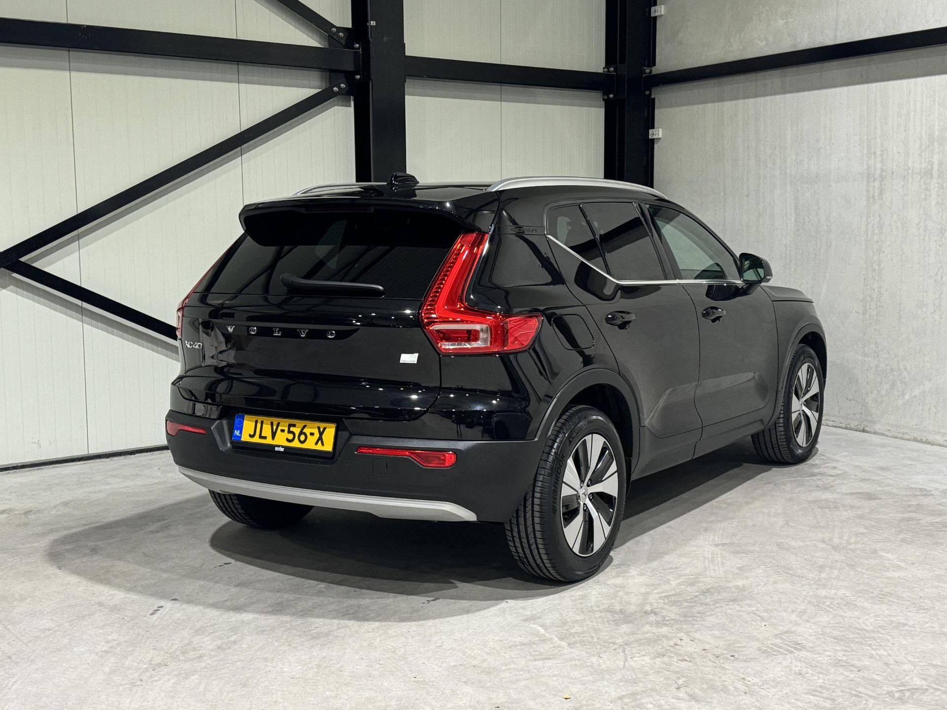 Volvo XC40 1.5 T5 Recharge Business JLV56X