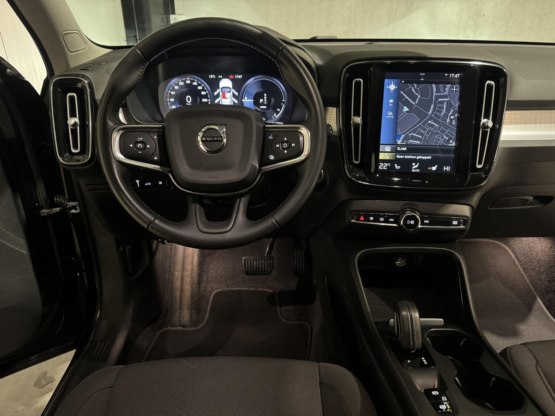 Volvo XC40 1.5 T5 Recharge Business JLV56X