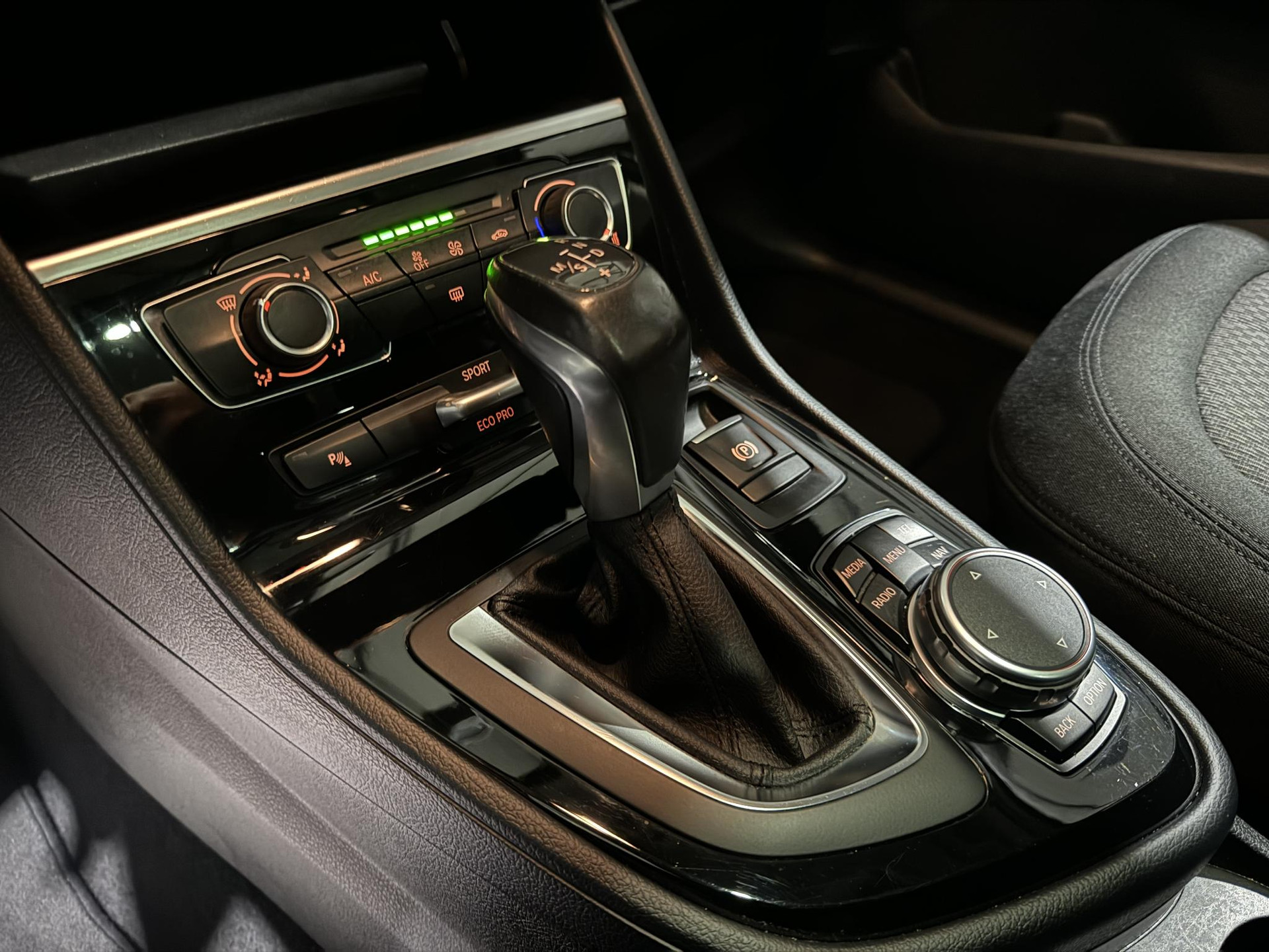 BMW 2 Serie Active Tourer 218i Business G132JR