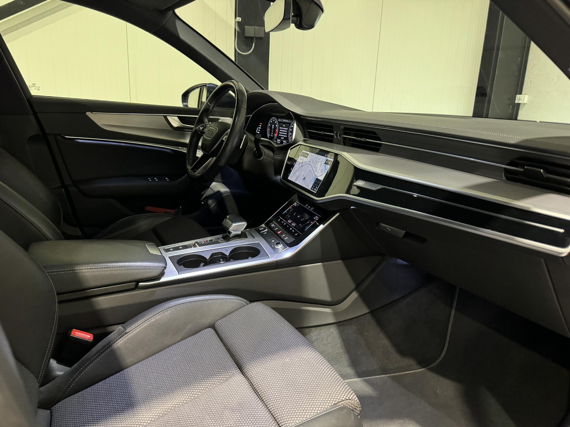 Audi A6 Limousine 40 TFSI S edition L588HR