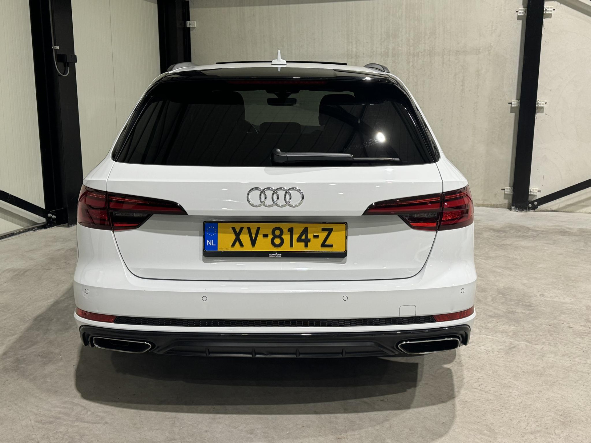 Audi A4 Avant 35 TFSI Sport S line black edition XV814Z