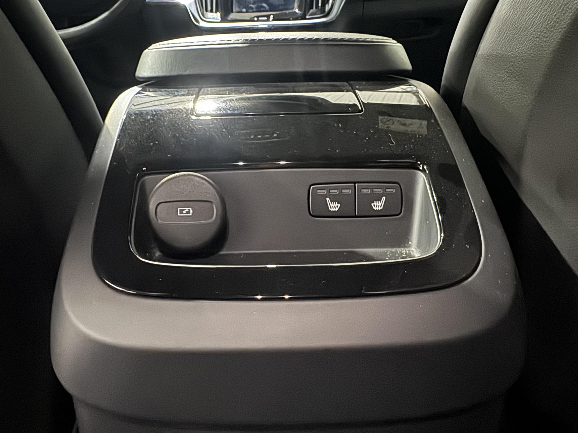 Volvo S90 2.0 T8 AWD R-Design JRB32Z