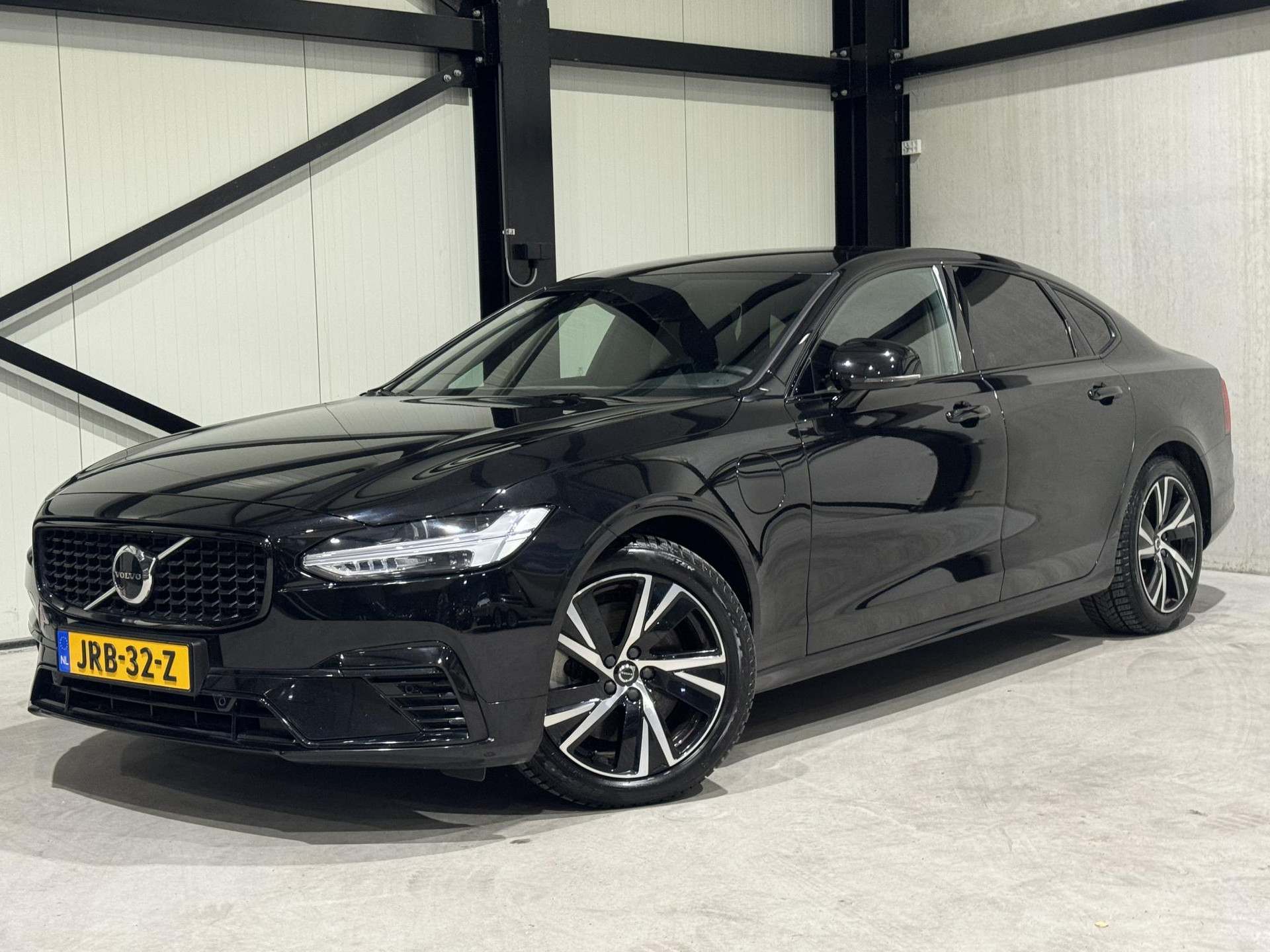 Volvo S90 2.0 T8 AWD R-Design JRB32Z