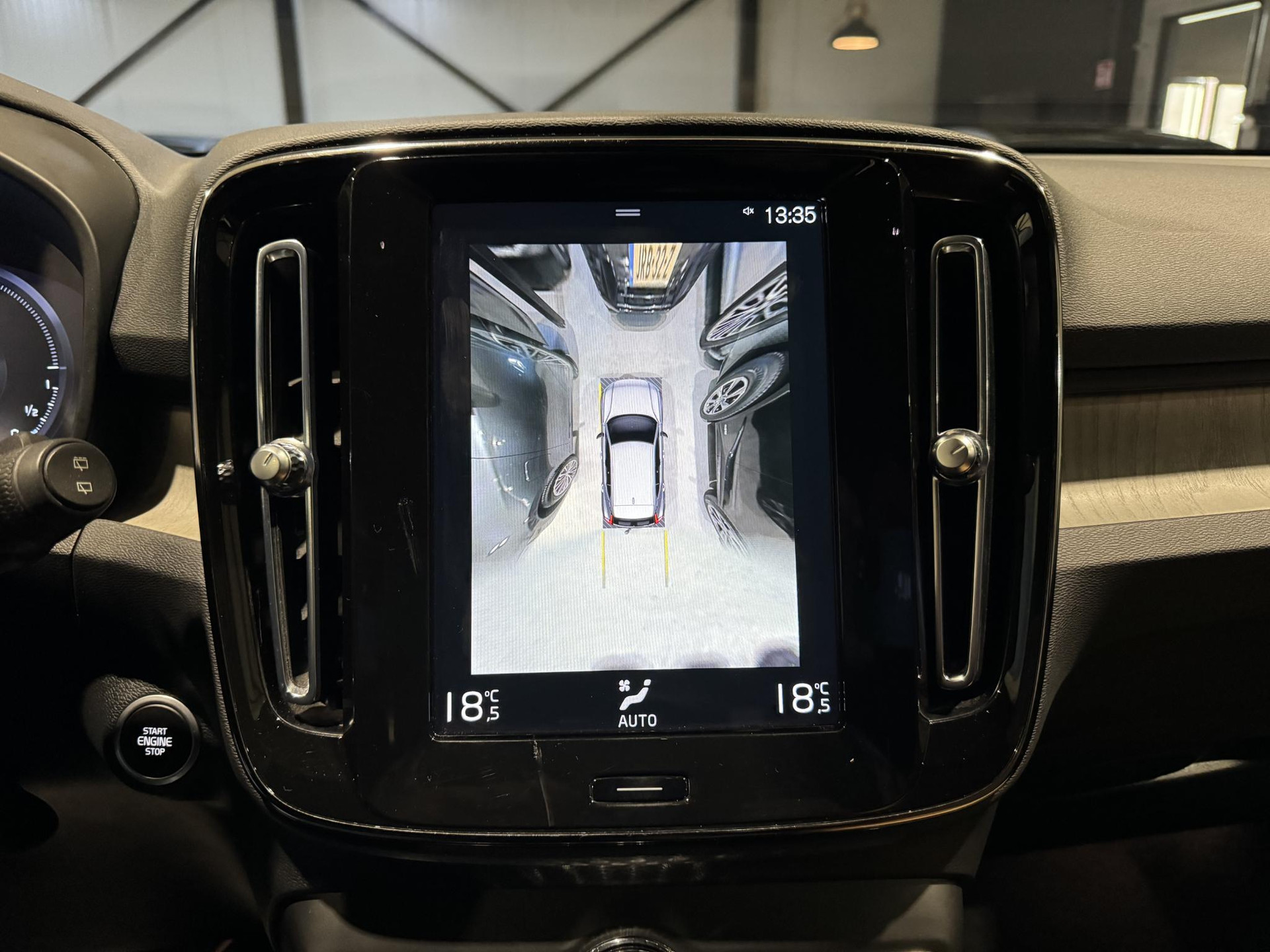 Volvo XC40 1.5 T5 Recharge Business Pro JRT84G