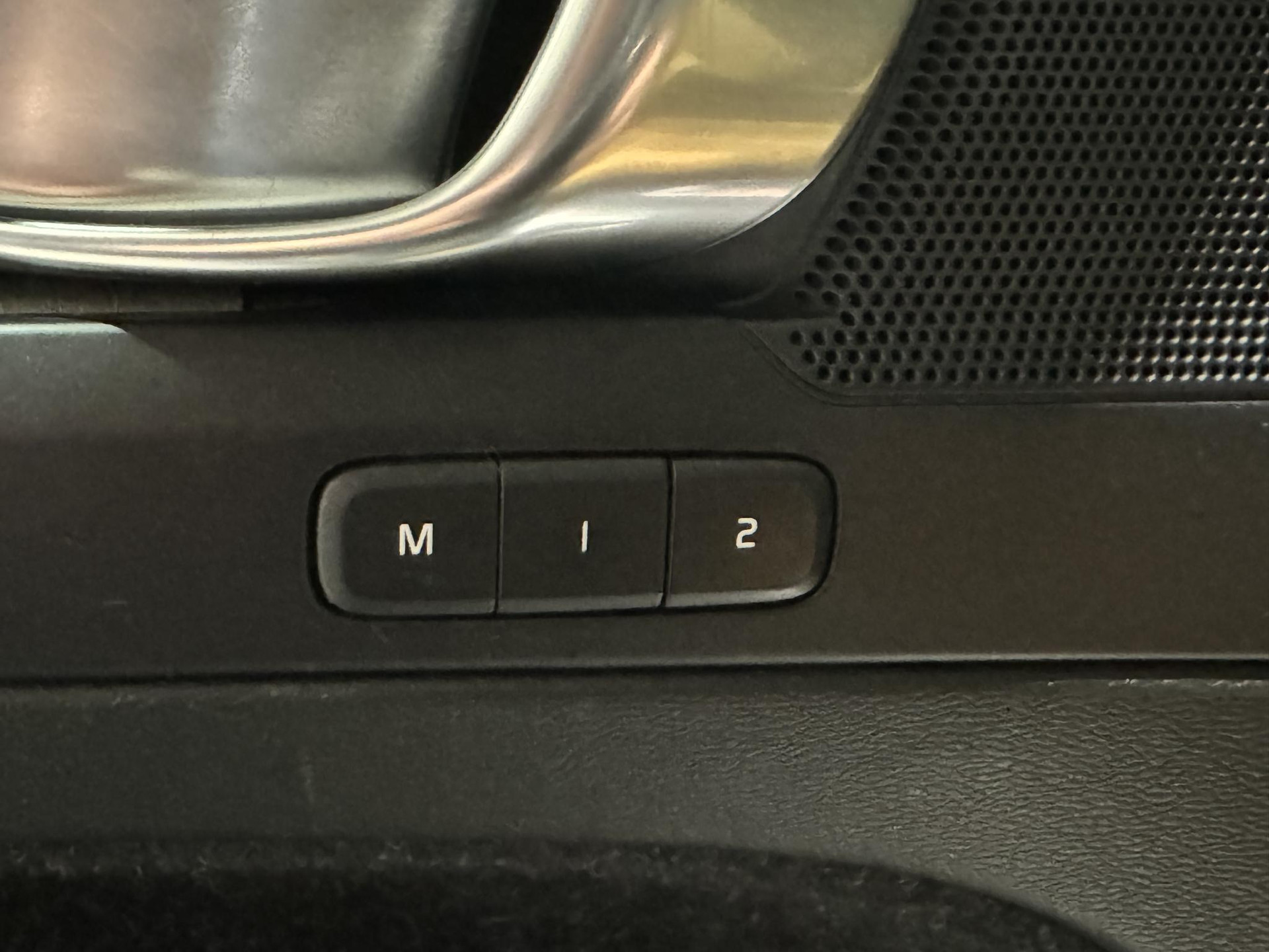 Volvo XC40 1.5 T5 Recharge Business Pro JRT84G