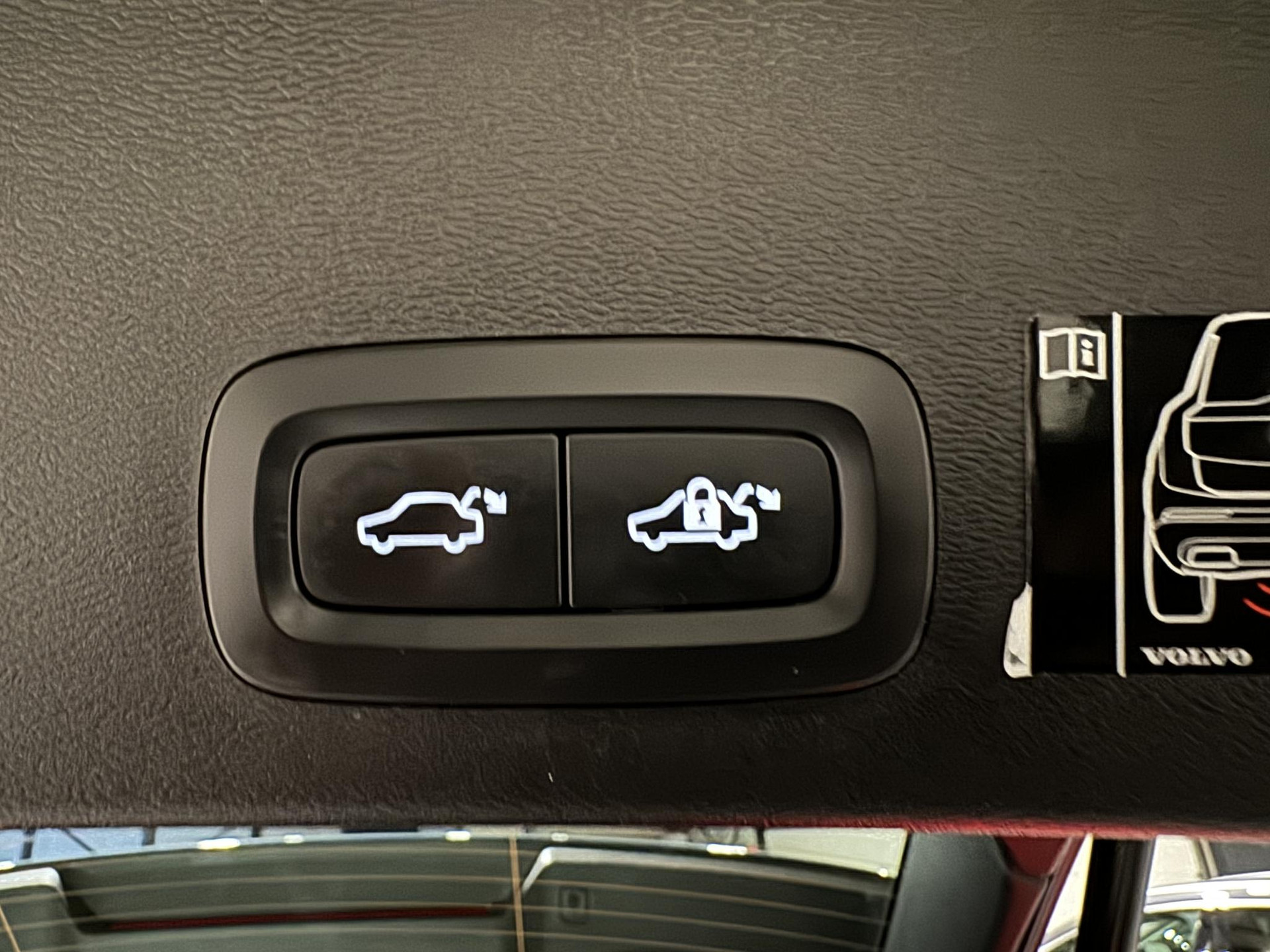 Volvo XC40 1.5 T5 Recharge Business Pro JRT84G