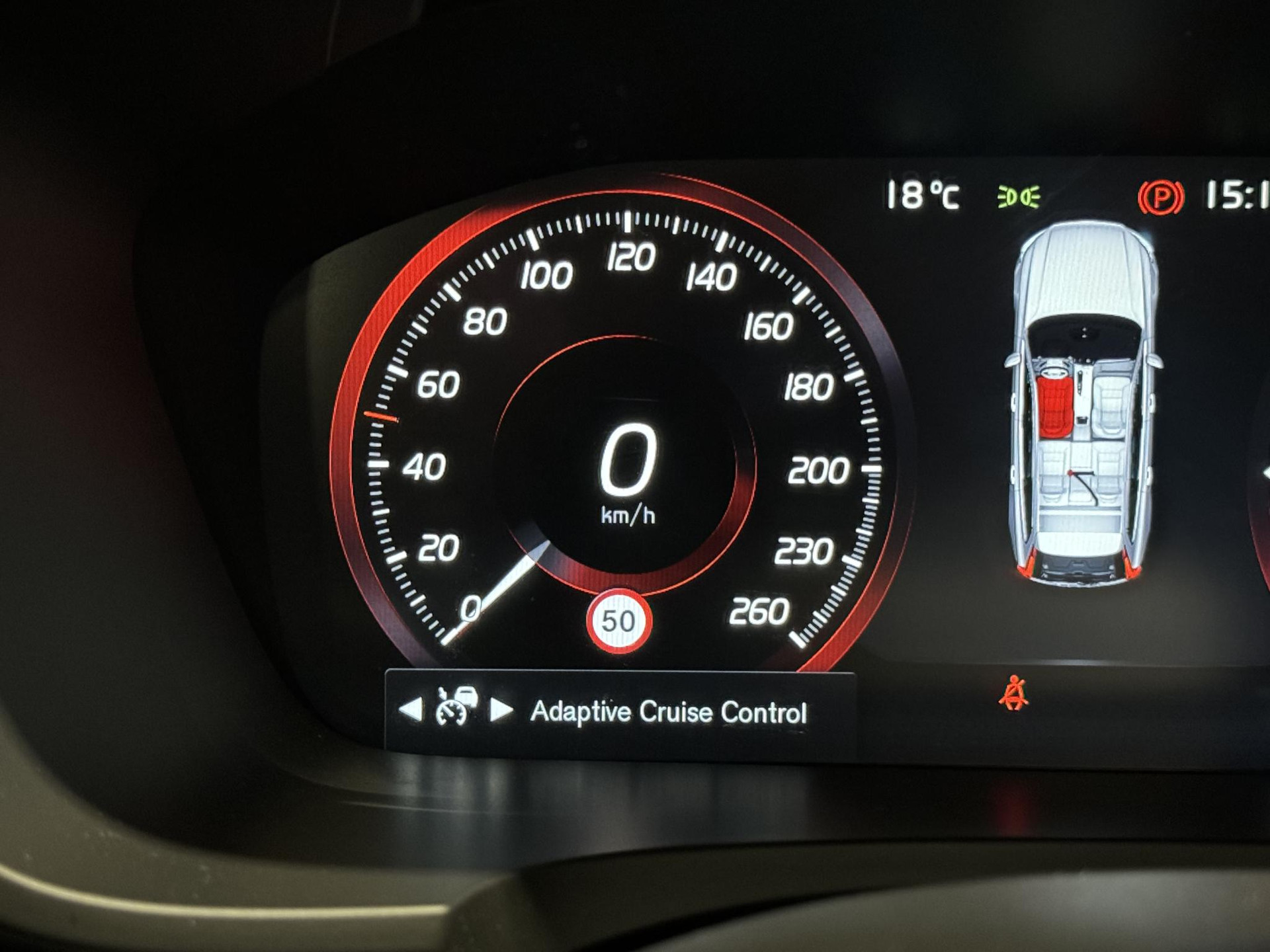 Volvo V90 2.0 T8 AWD Momentum Pro JJN87J