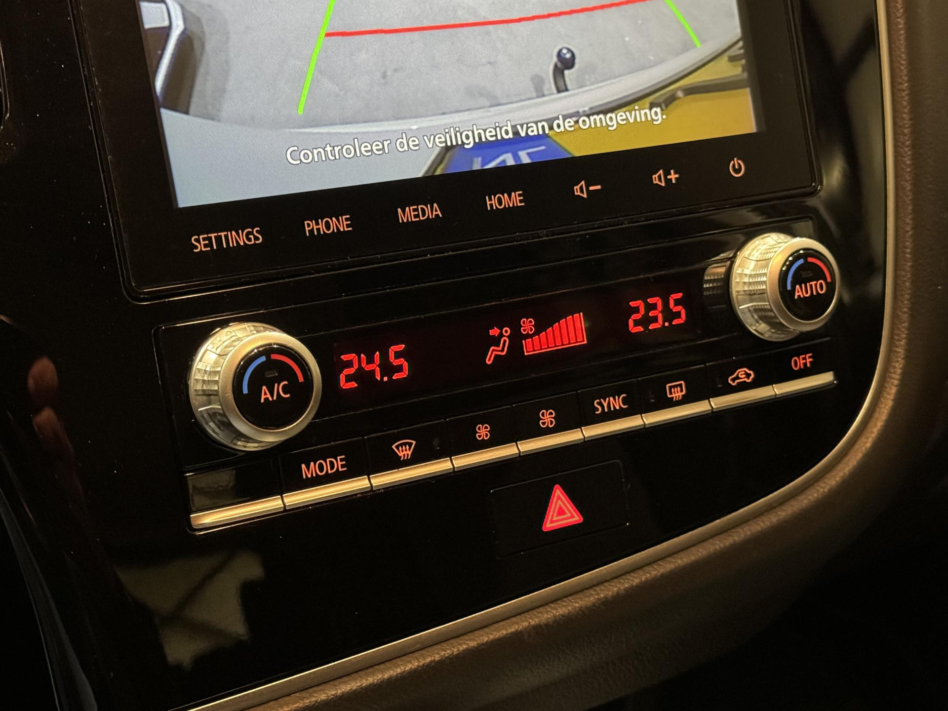 Mitsubishi Outlander 2.4 PHEV Pure J814FT