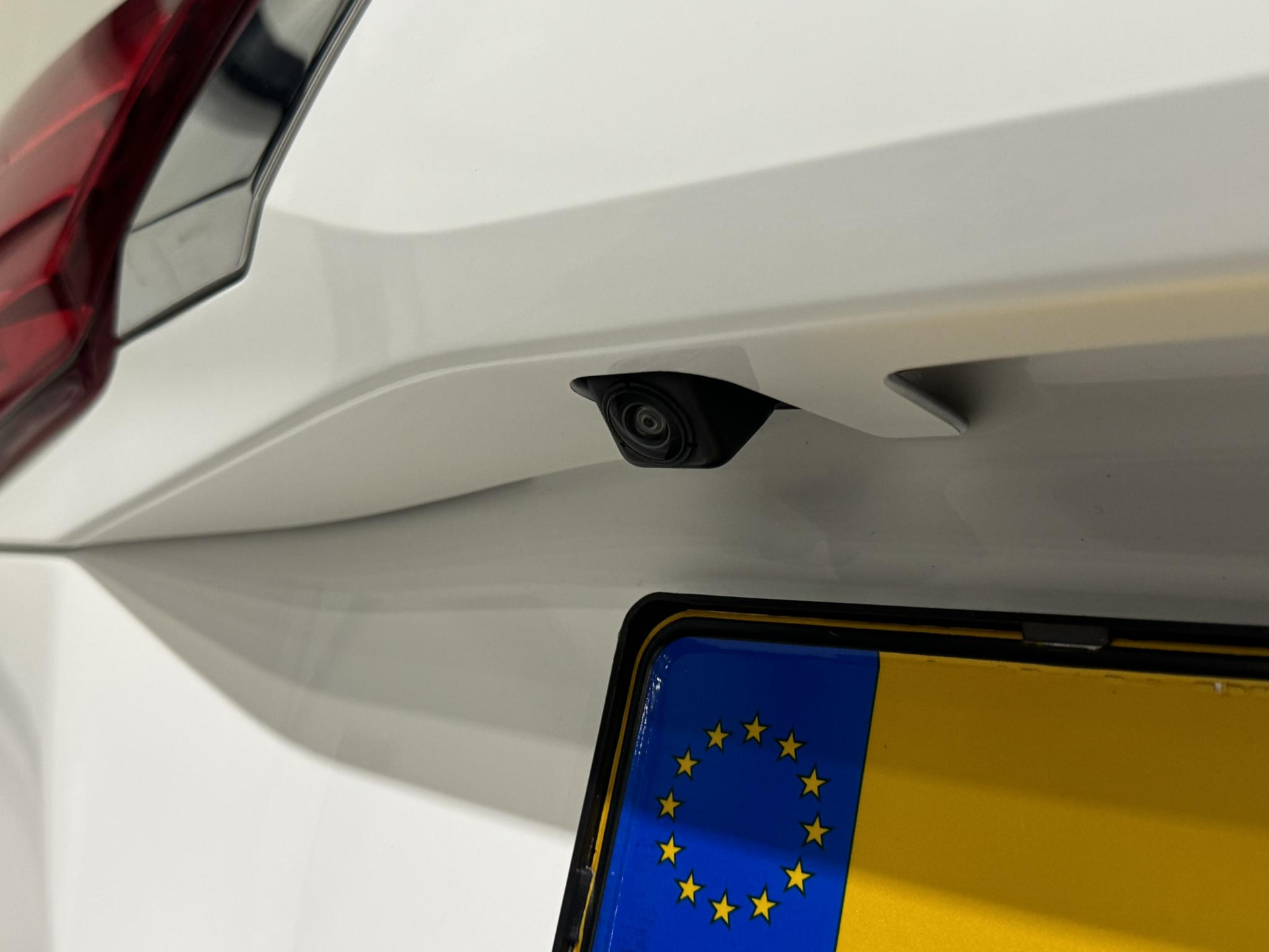 Mitsubishi Outlander 2.4 PHEV Pure J814FT