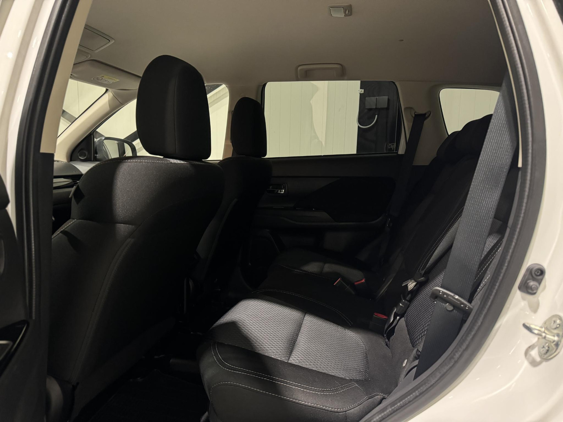 Mitsubishi Outlander 2.4 PHEV Pure J814FT