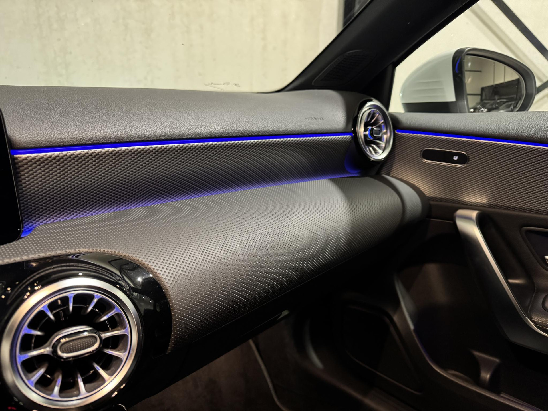 Mercedes-Benz A-Klasse 250 e Business JVP41R